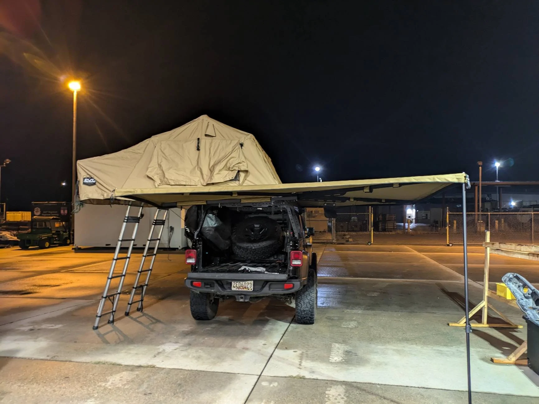 Jeep Gladiator DEAL OF A LIFETIME: Cascadia CVT tents nearly 90% off PXL_20241017_023310501