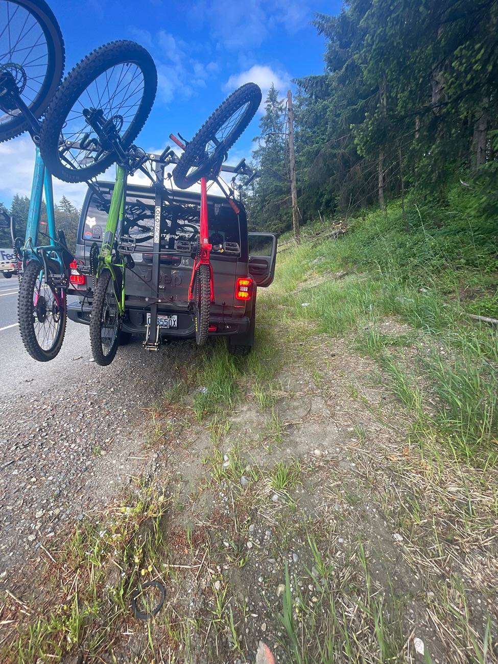 Jeep Gladiator Gladiators + Mountain Biking Photos - Post Yours 74087829569__9CA9EB5B-55B2-4D9B-87E2-EAE652DAF544