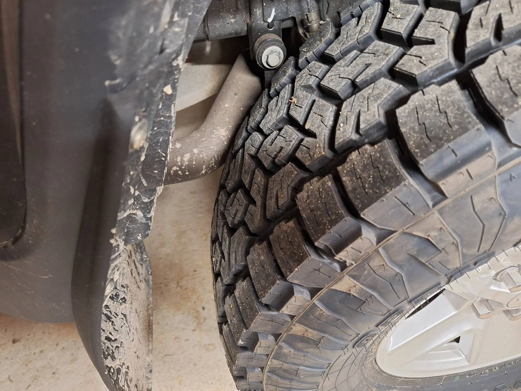Jeep Gladiator Anyone go with more narrow 35” tires? 20241017_211511