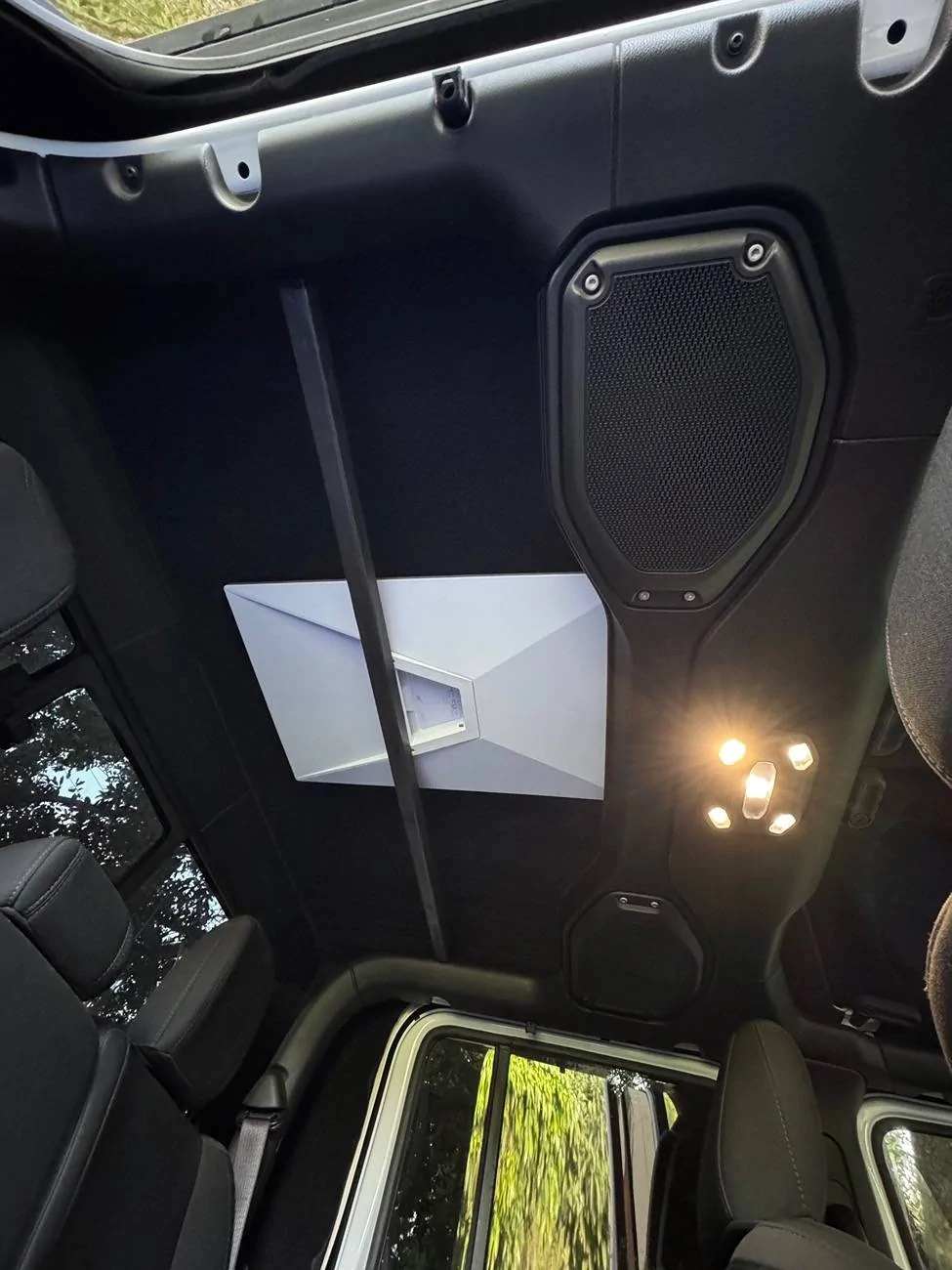 Jeep Gladiator Starlink Mini IMG_6665