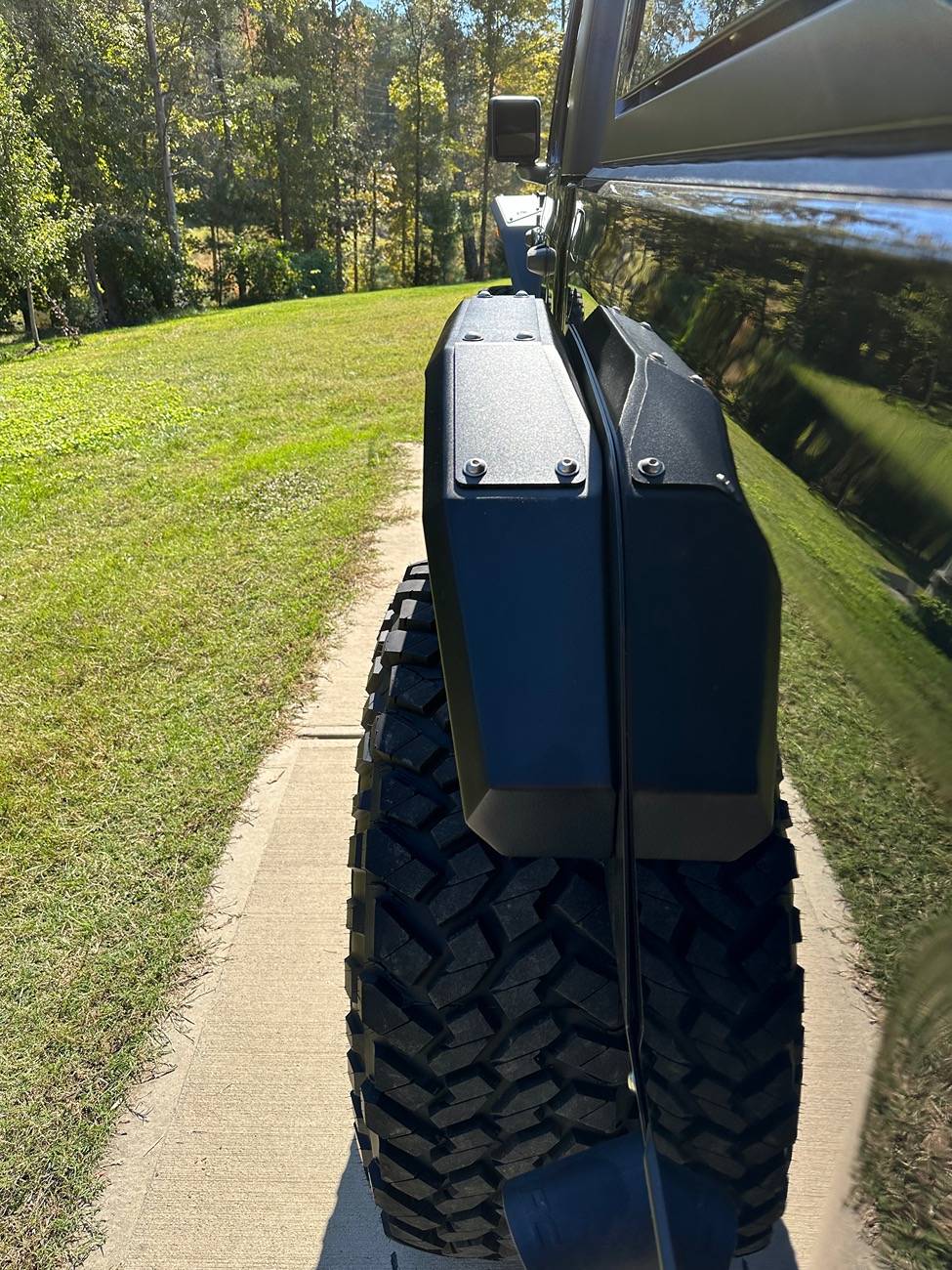 Jeep Gladiator Fab fours flares rears installed. IMG_6034