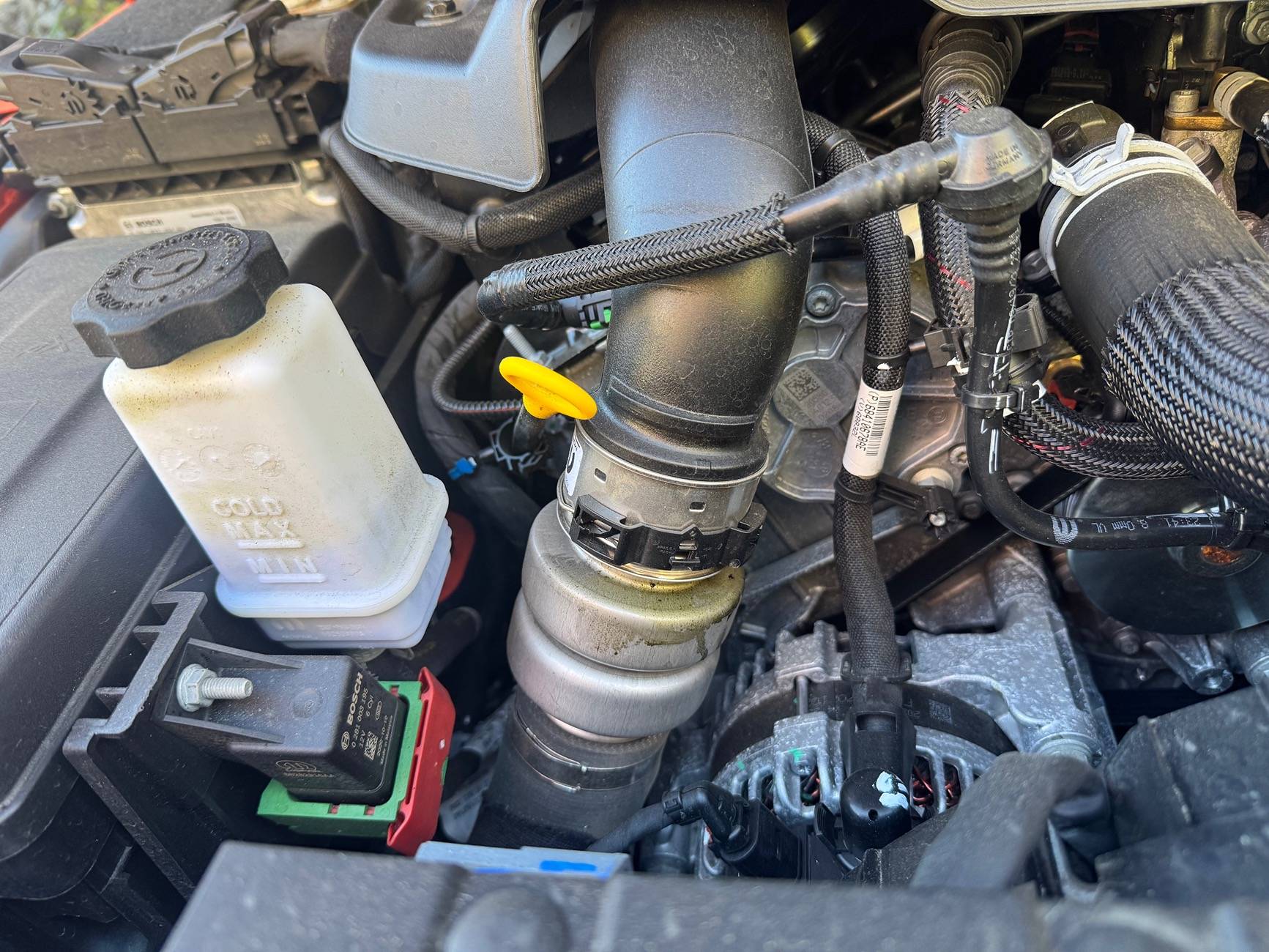 Jeep Gladiator Slight oil sweat, not necessarily a leak question. IMG_3078