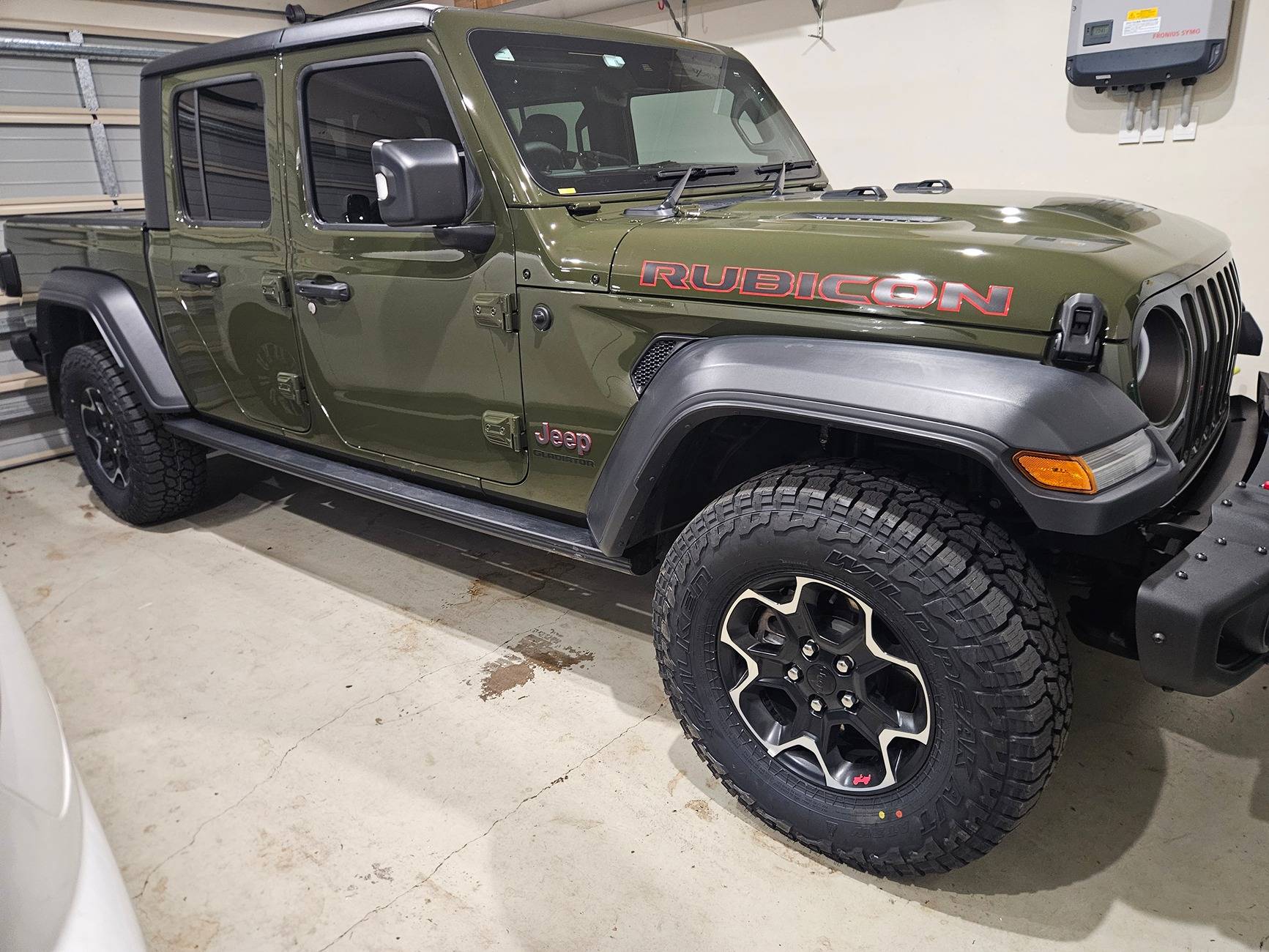 Jeep Gladiator Looking for quiet comfortable AT Tyres 1000180474
