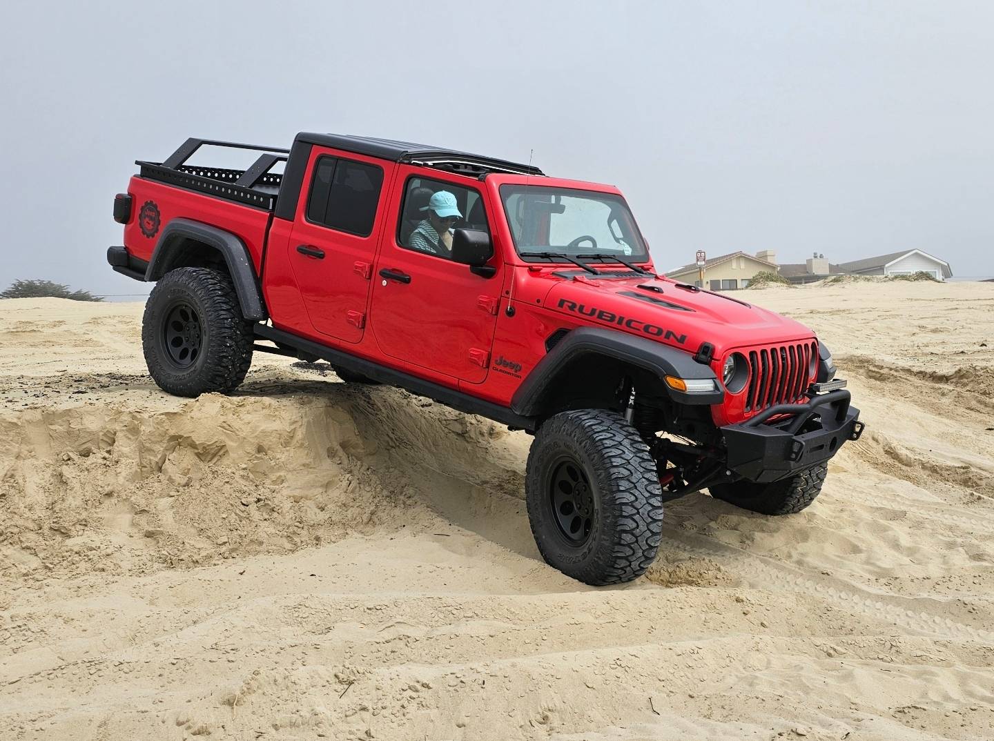 Jeep Gladiator FIRECRACKER RED Gladiator JT Club 1000015586