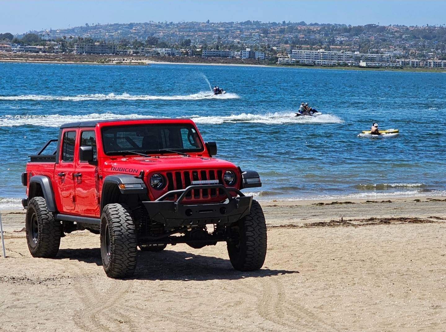 Jeep Gladiator FIRECRACKER RED Gladiator JT Club 1000015590