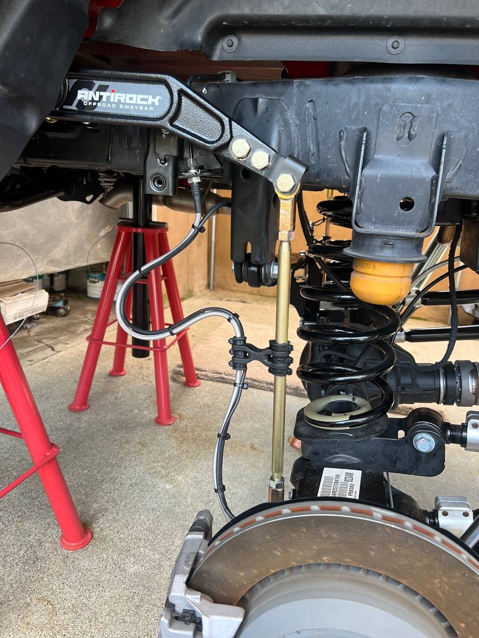 Jeep Gladiator Cracked rear sway bar mount bracket IMG_9125