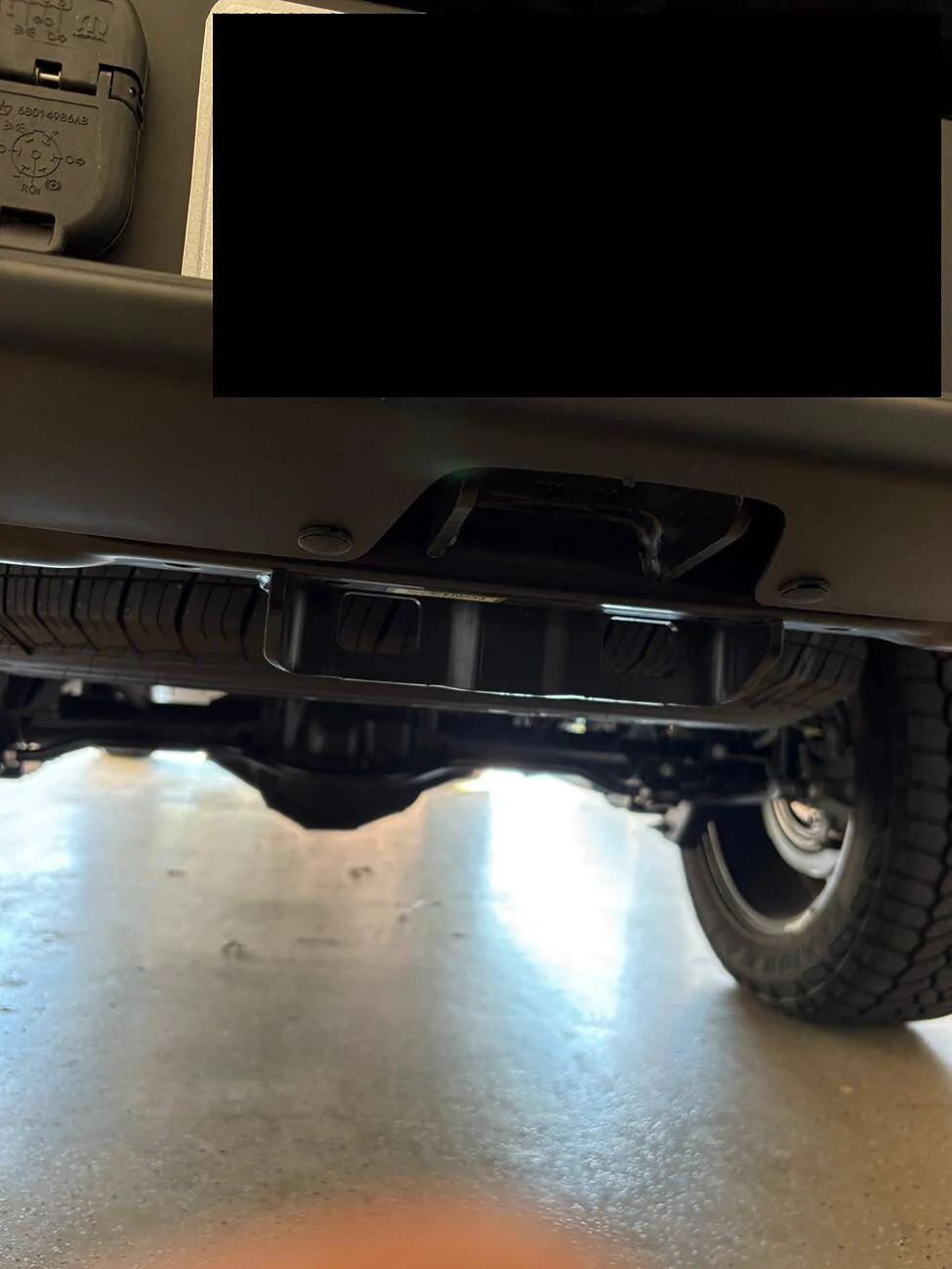 Jeep Gladiator Cracked top on brand new 2024 Gladiator Nighthawk IMG_0251