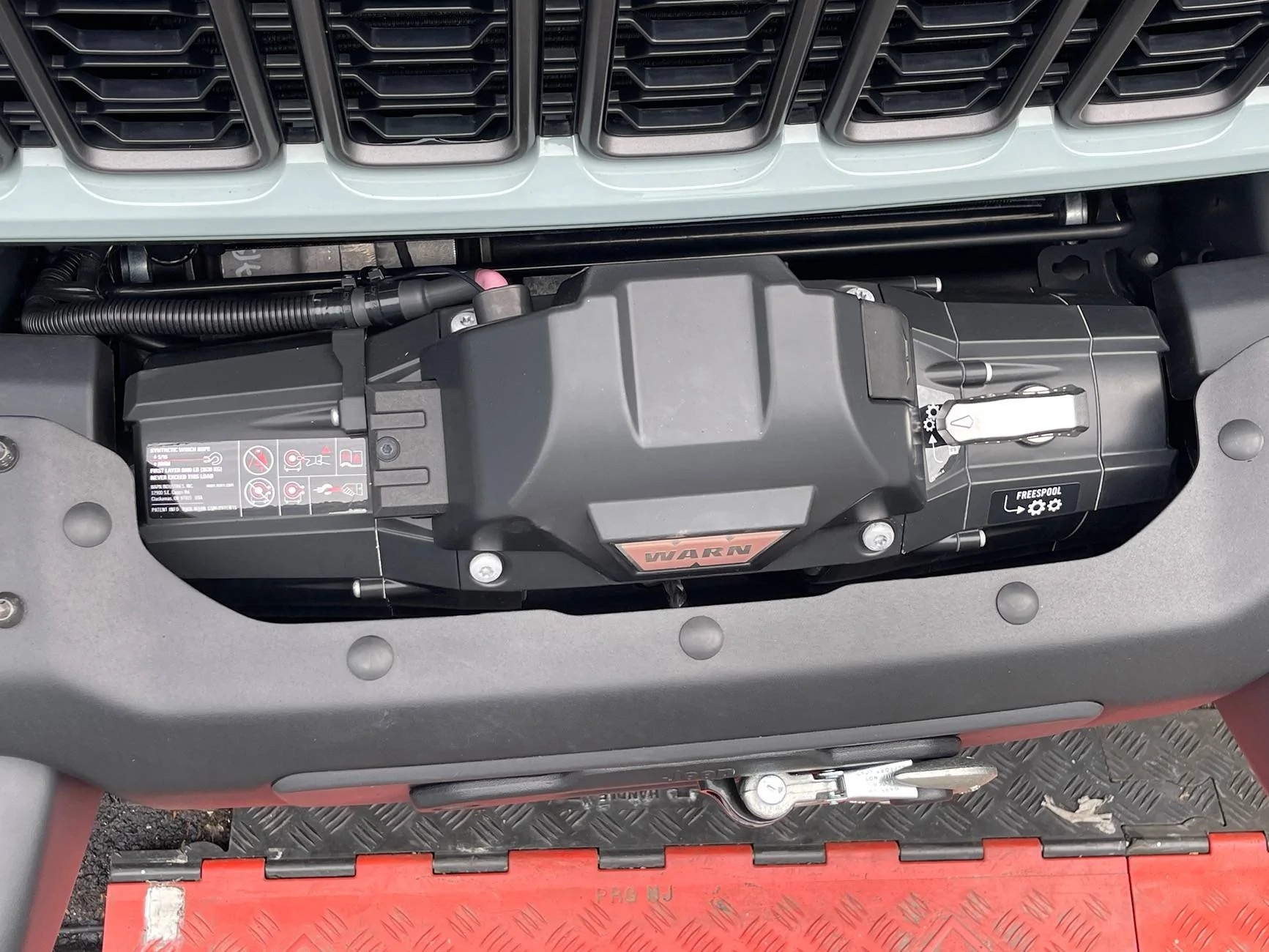 Jeep Gladiator Winch - new factory one included 2024 vs 2022 non included winches IMG_7778
