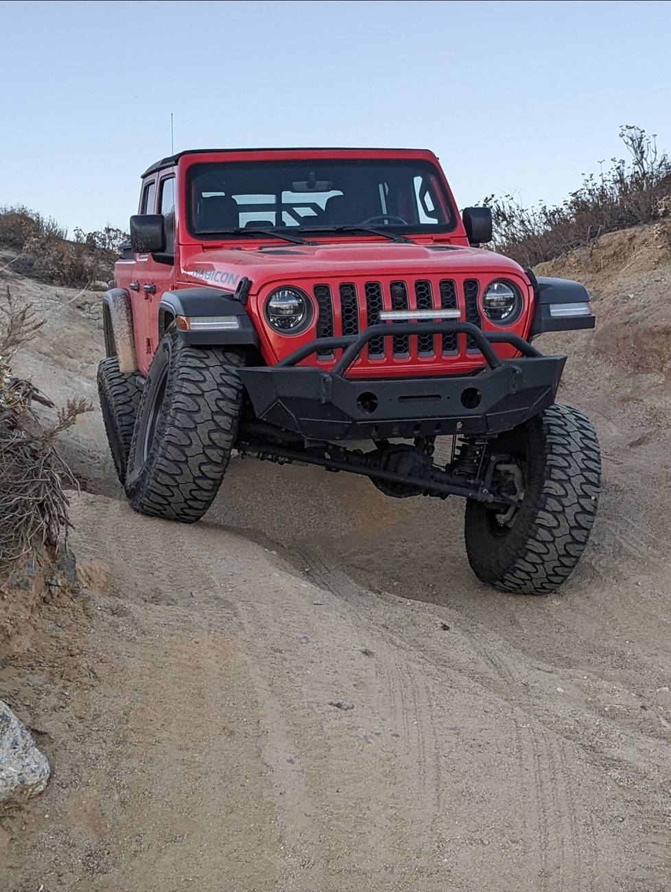 Jeep Gladiator FIRECRACKER RED Gladiator JT Club 1000015691