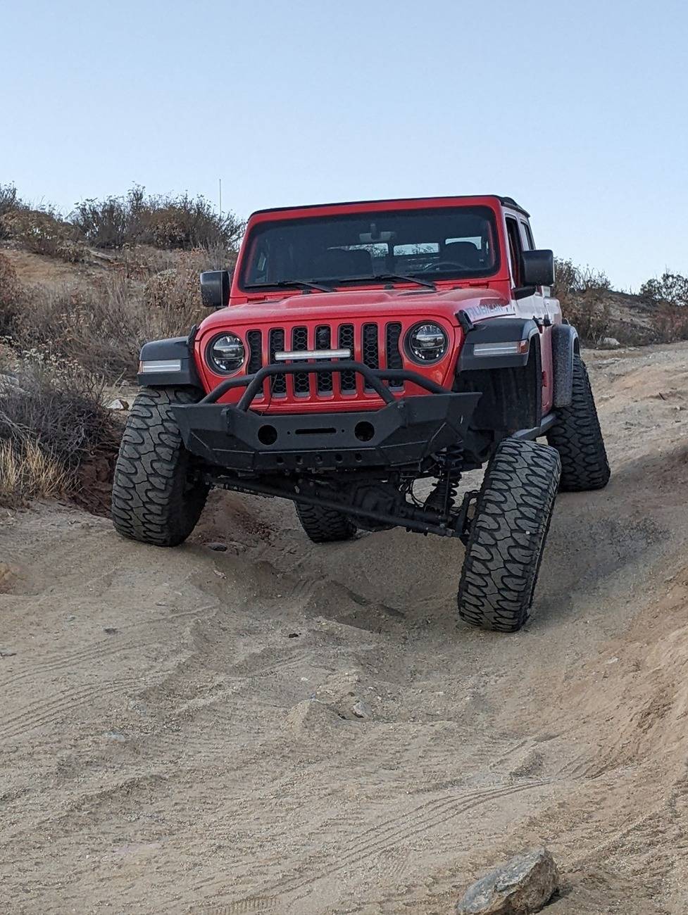 Jeep Gladiator FIRECRACKER RED Gladiator JT Club 1000015693