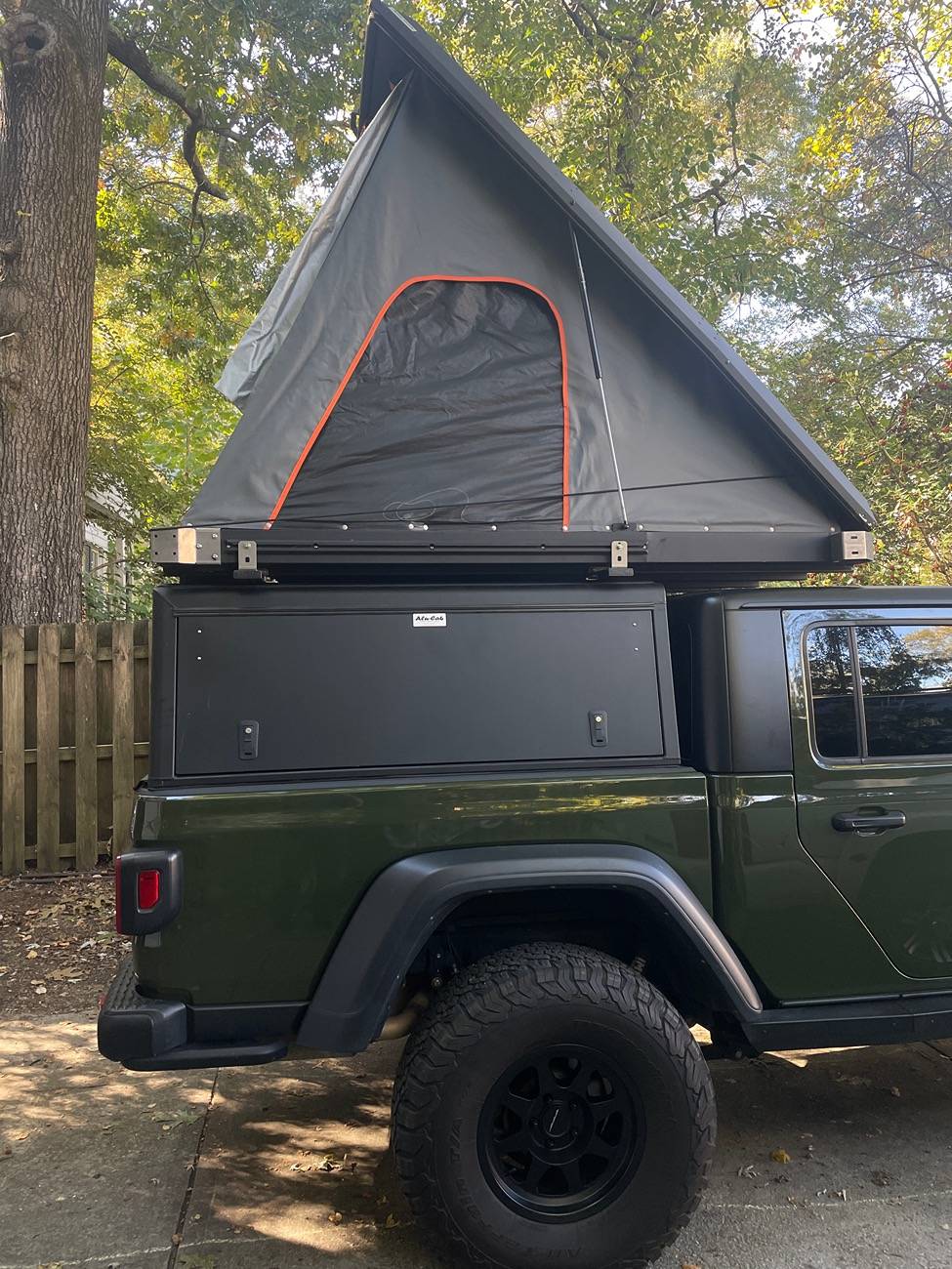 Jeep Gladiator Alu Cab Expedition 3.1 Rooftop Tent  $2,500 F73D61C1-223A-4458-A9B8-82770E7993F1