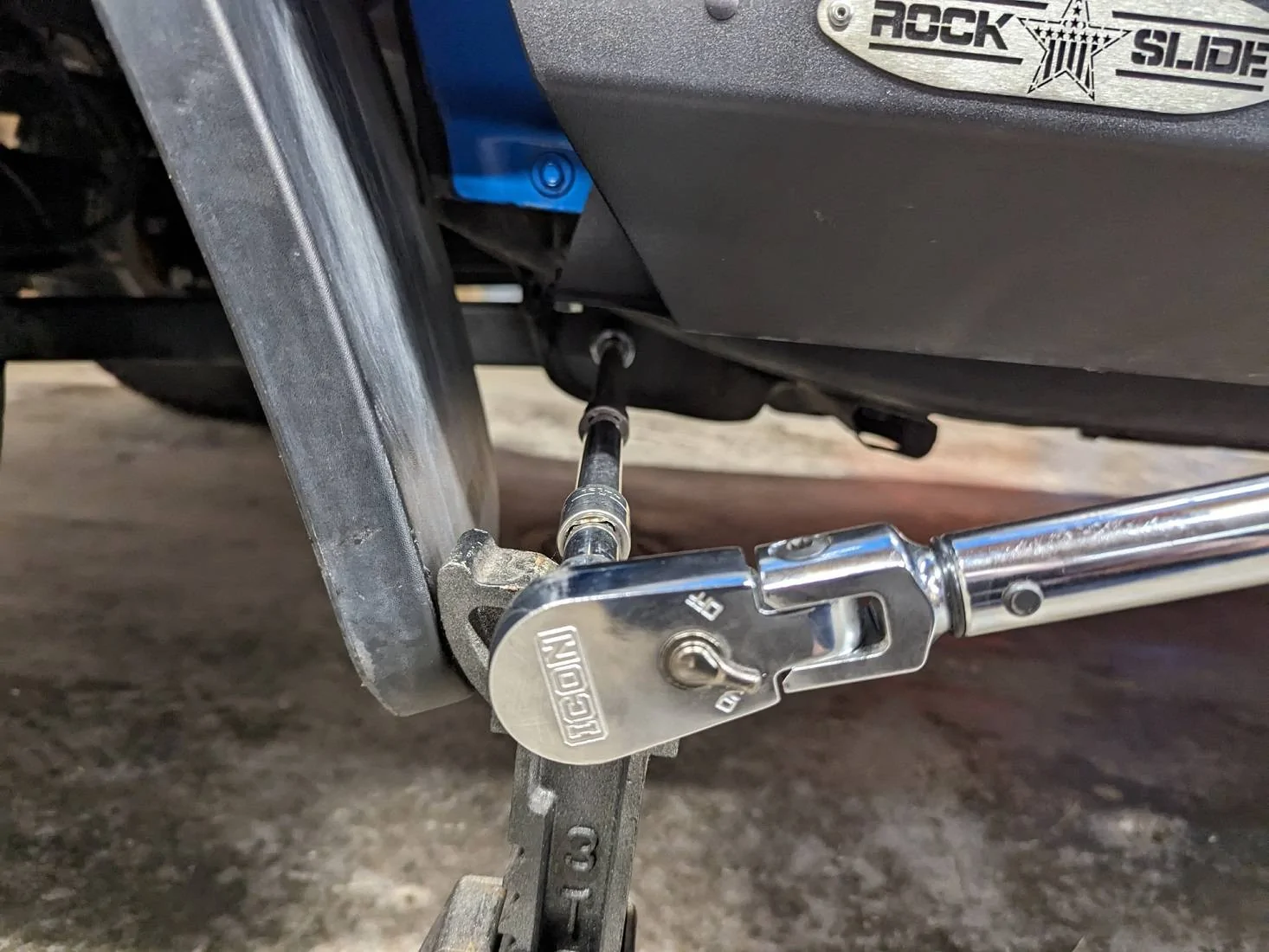 Jeep Gladiator Re-torqueing control arms to specifications PXL_20230825_025239429