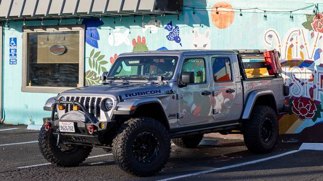 Jeep Gladiator 2020 Jeep Gladiator Rubicon, Complete Overland+ Setup; only 25k miles- $36,000 2I0A9498