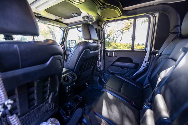 Jeep Gladiator 2020 Jeep Gladiator Rubicon, Complete Overland+ Setup; only 25k miles- $36,000 2I0A5014
