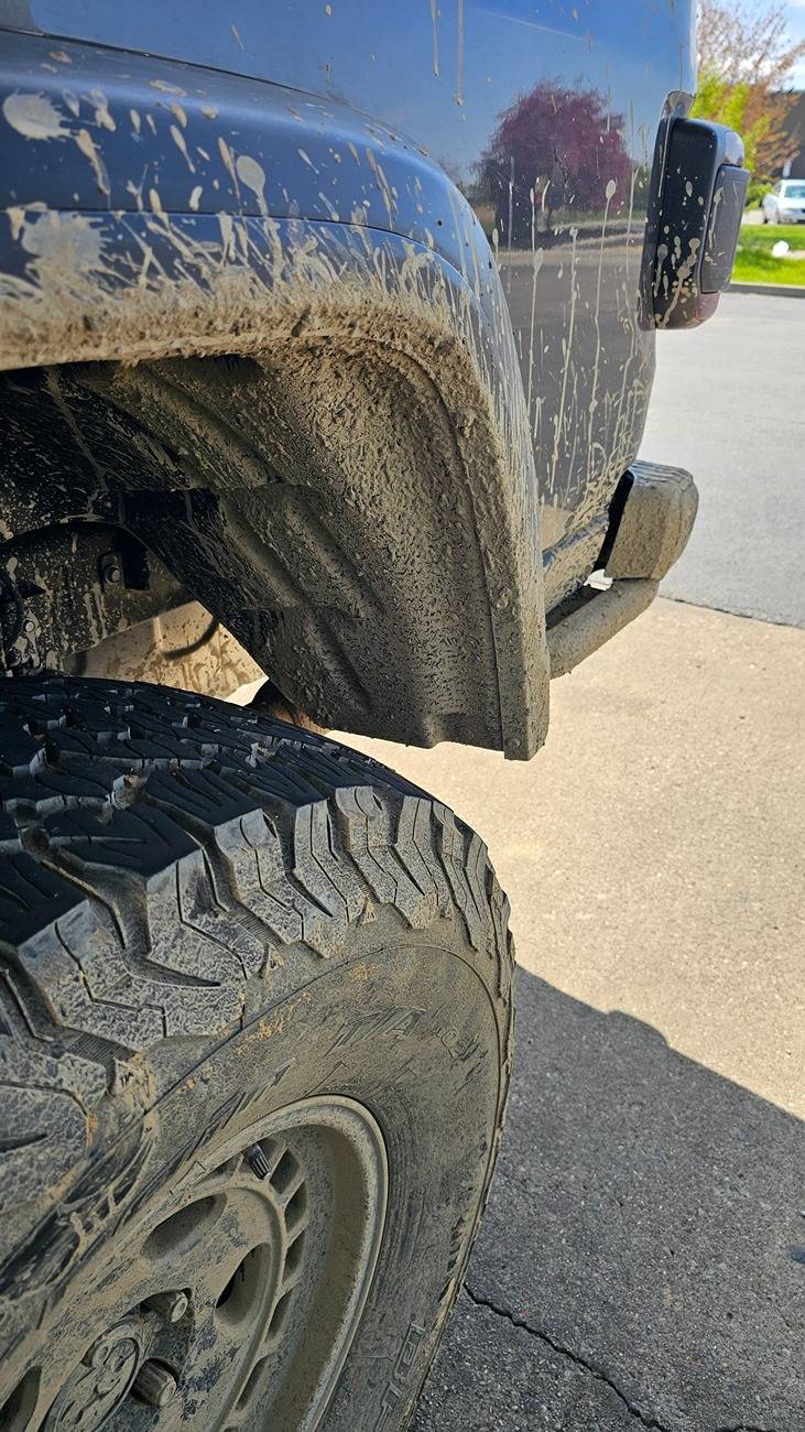 Jeep Gladiator Raised white letters or BSW? 1730481762018-o3