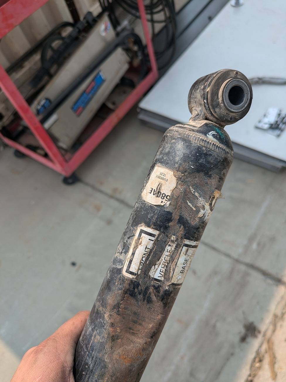 Jeep Gladiator Steering stabilizer install -- better to stock mount it or mount it on the tie rod? PXL_20240830_204509254