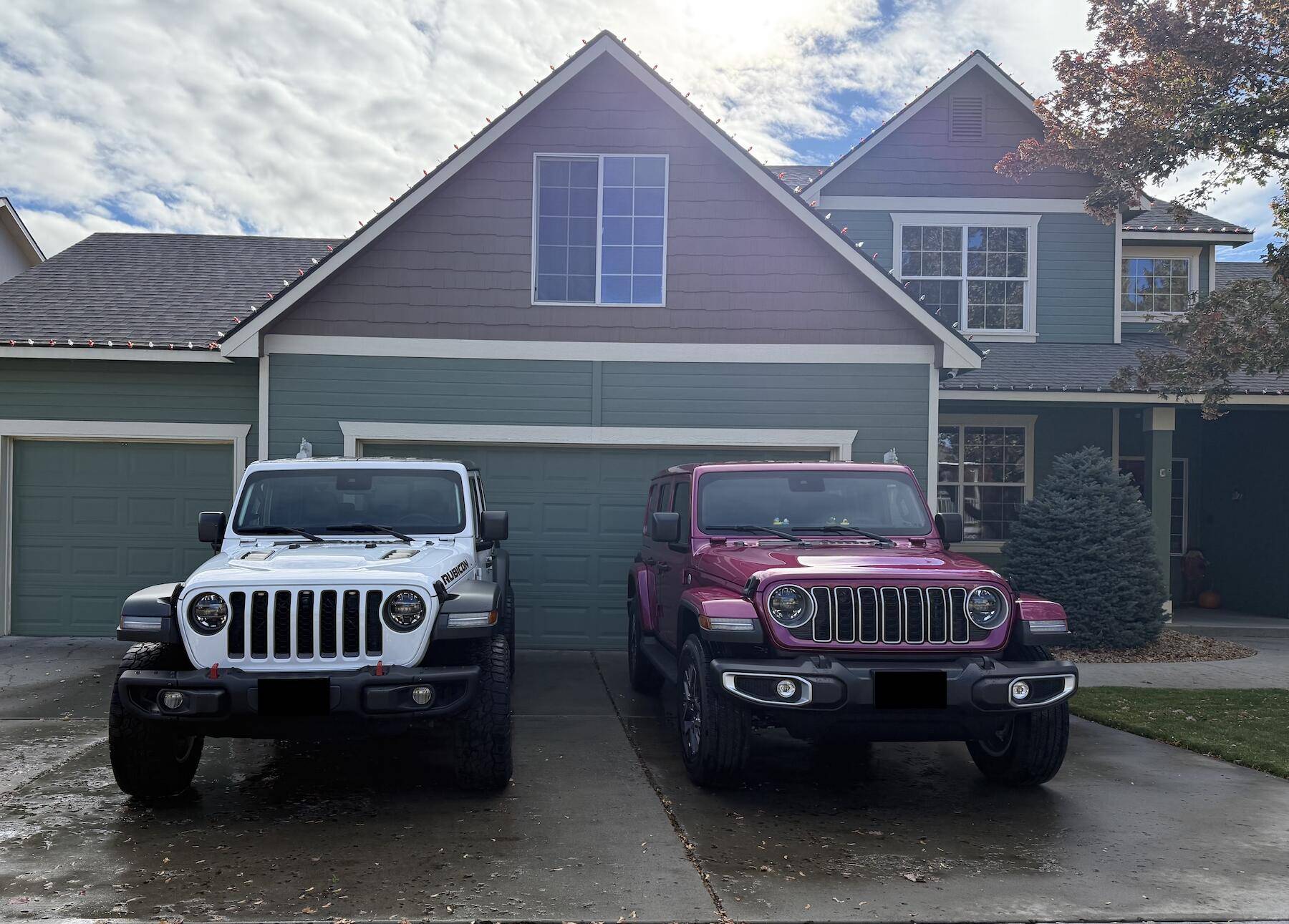 Jeep Gladiator Jeeps Parking Next To Jeeps IMG_0056