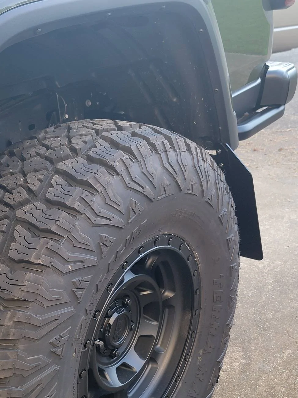 Jeep Gladiator offset -18mm 17x9.5 on a gladiator rubicon 37x 11.50 20220704_184059