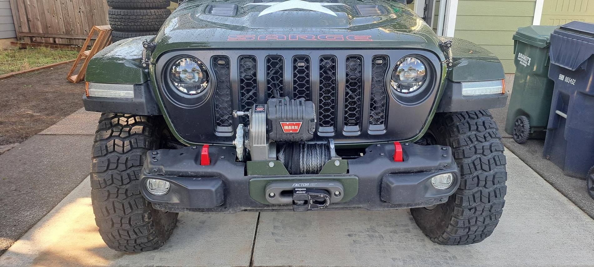 Jeep Gladiator WINCH AND MOUNTING PLATE 1000022157