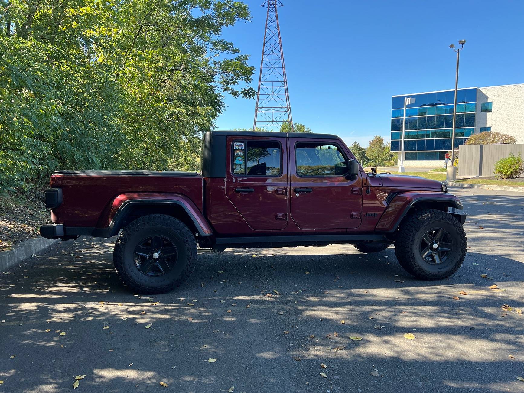 Jeep Gladiator Considering 37s on Stock 2024 Sport S Non-Max Tow IMG_1874