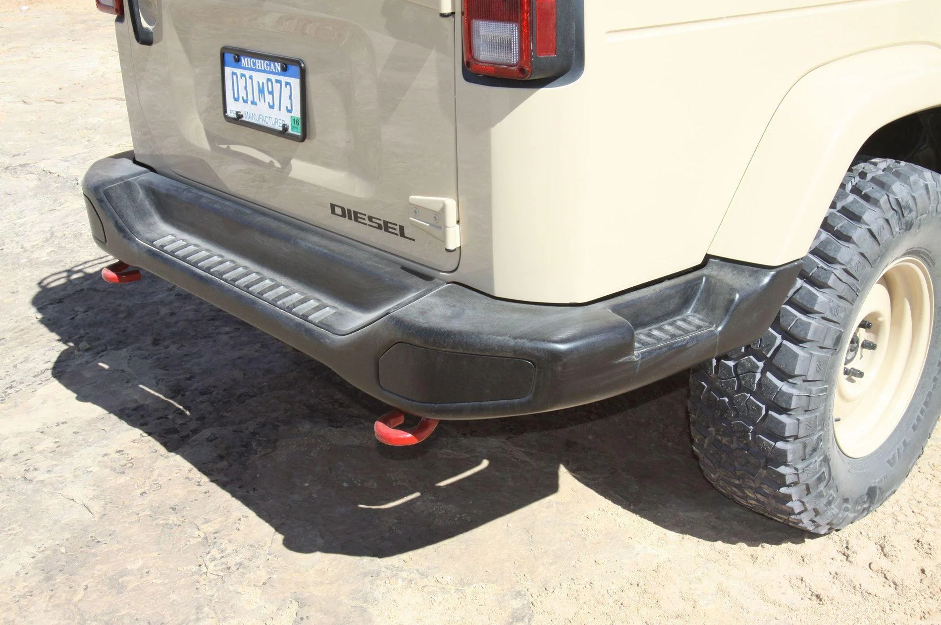 Jeep Gladiator Pickup bed features 022-2015-easter-jeep-safari-concepts-africa-rear-bumper