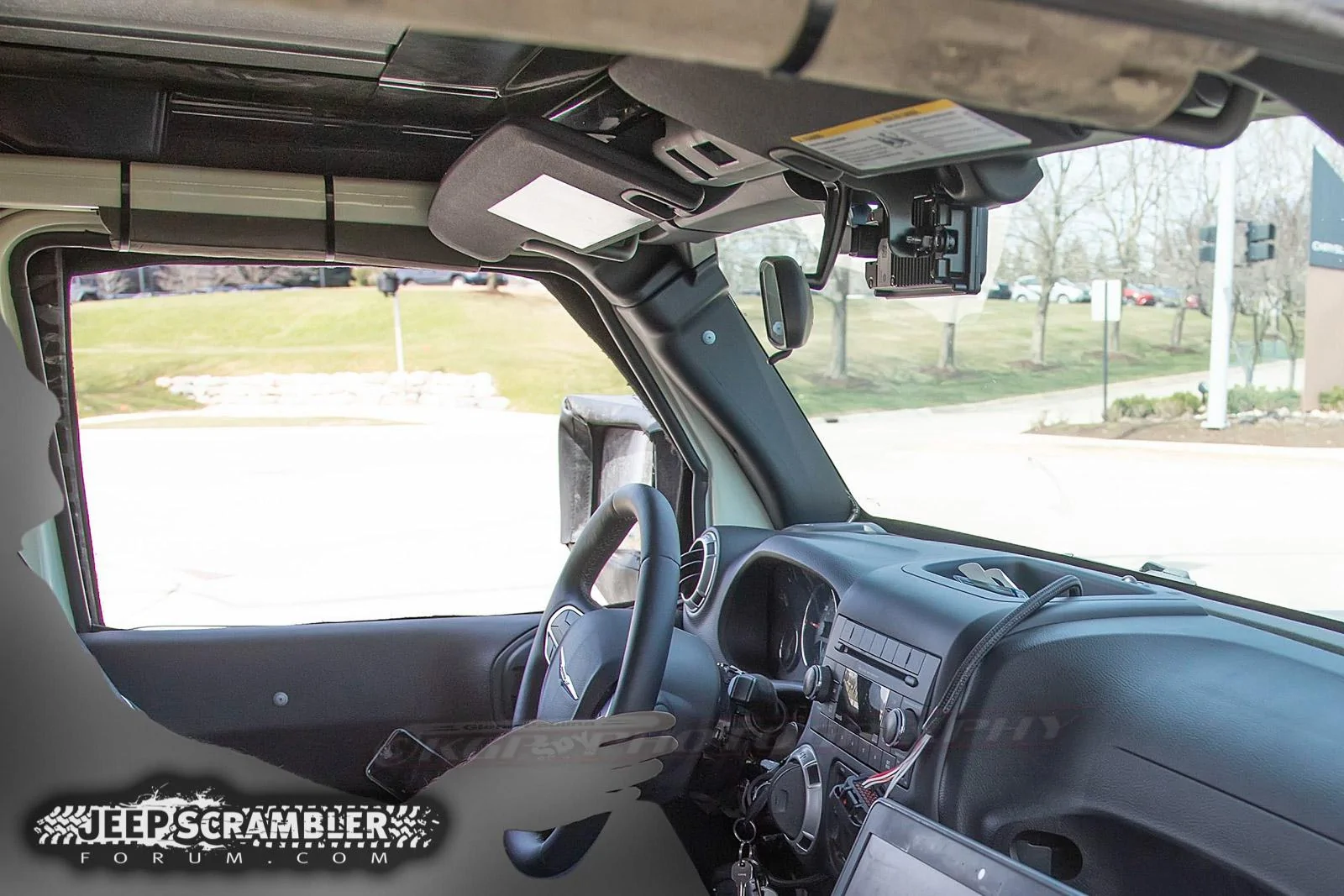 Jeep Gladiator Jeep Gladiator pickup spied close-up, with first interior look JeepScrambler.int04.KGP.ed
