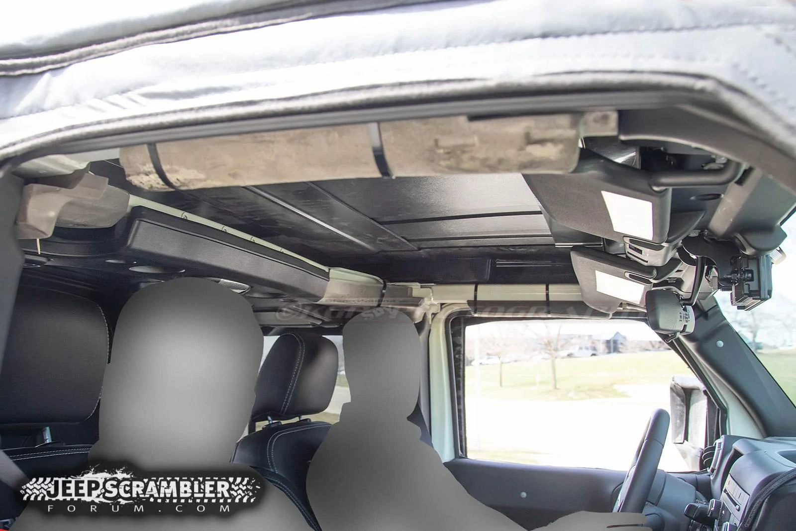 Jeep Gladiator Jeep Gladiator pickup spied close-up, with first interior look JeepScrambler.int08.KGP.ed