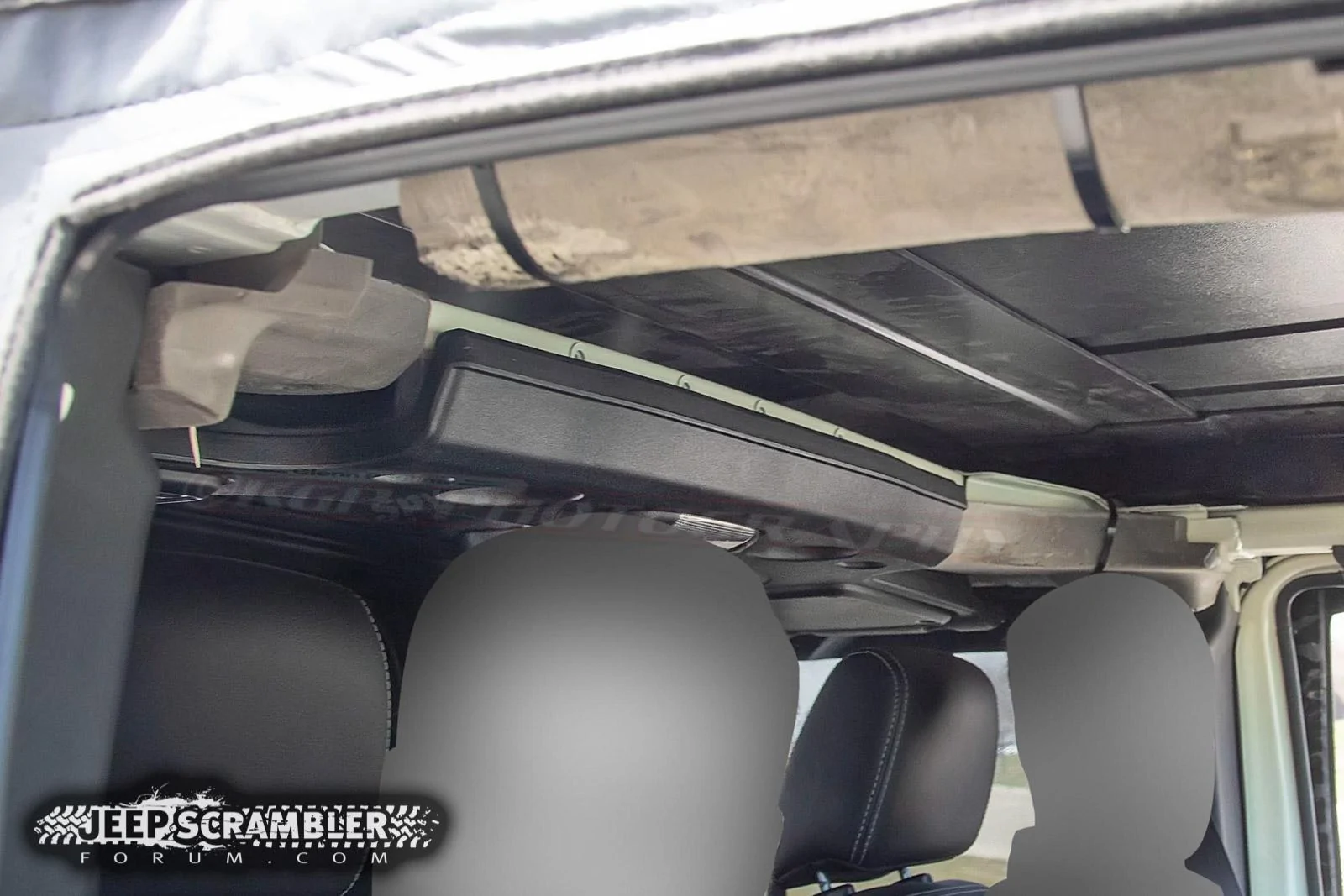 Jeep Gladiator Jeep Gladiator pickup spied close-up, with first interior look JeepScrambler.int10.KGP.ed