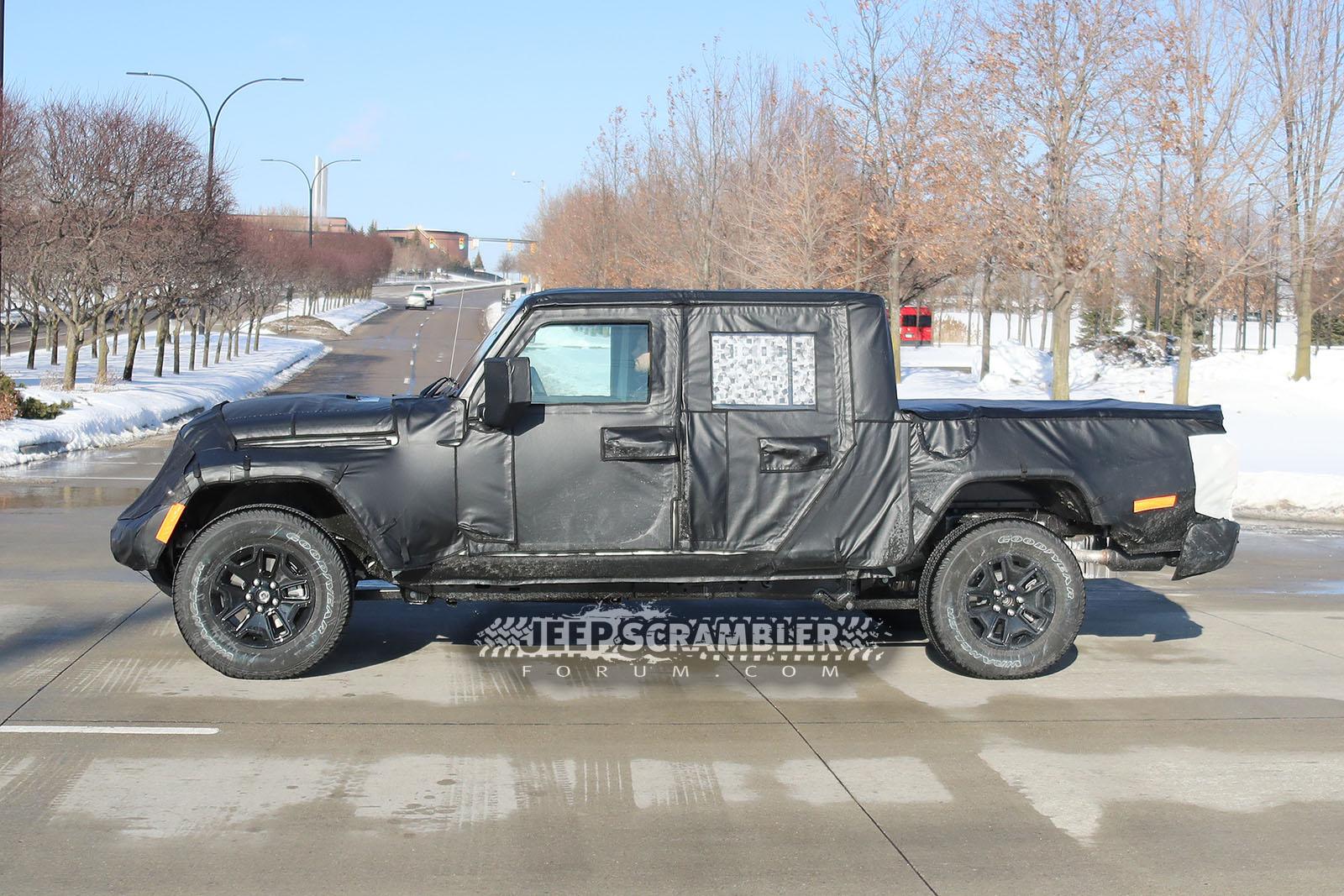 Jeep Gladiator Spied: JT Jeep Gladiator Pickup tailgate comes into better view Jeep-Pickup-JT-Scrambler_Tailgate_011