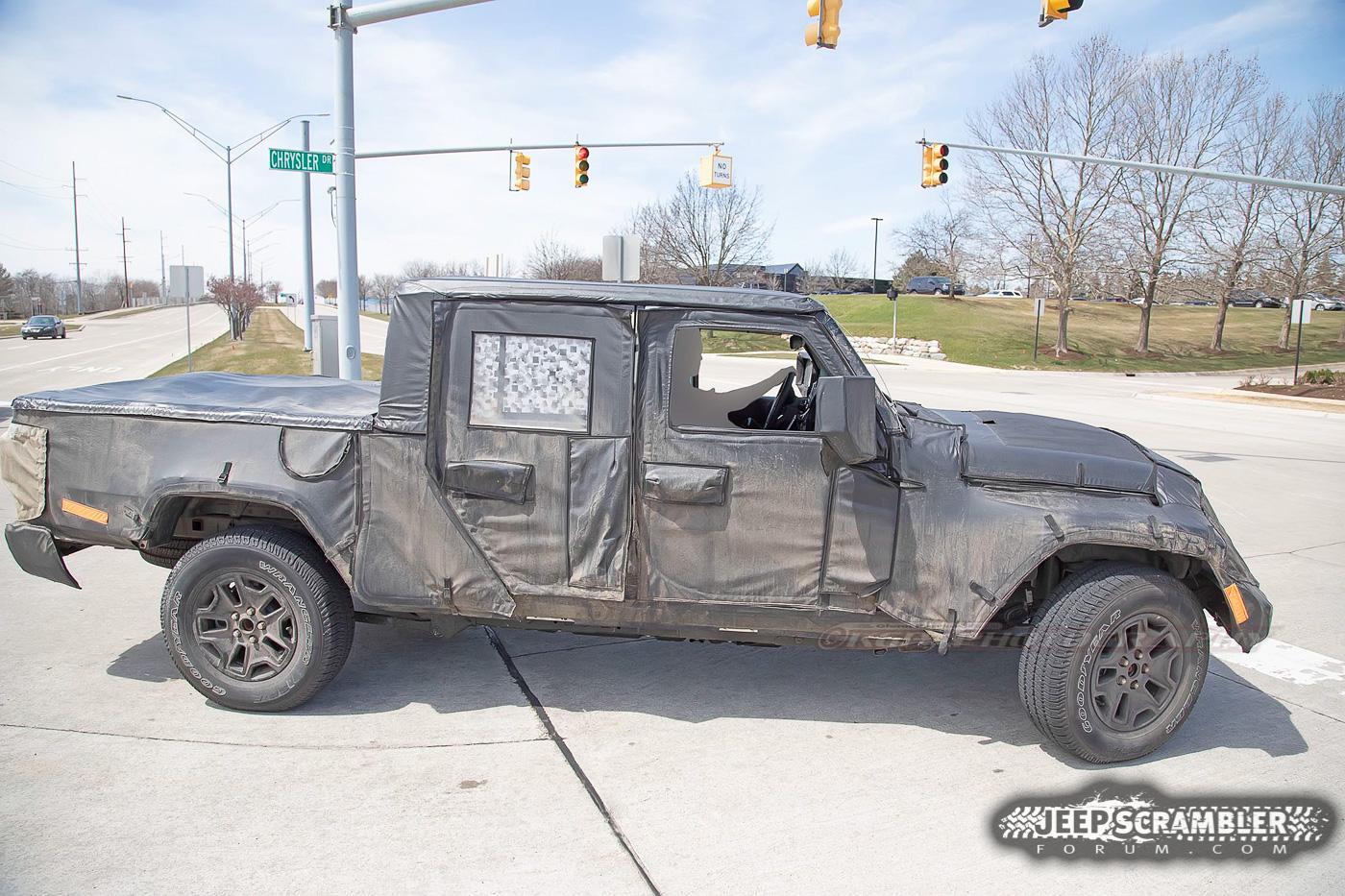 Jeep Gladiator 2020 JT Scrambler Begins Undressing, Showing Partial Grille and Lights 2019-JT-Jeep-Scrambler-Pickup-Truck-Grille-Headlights12