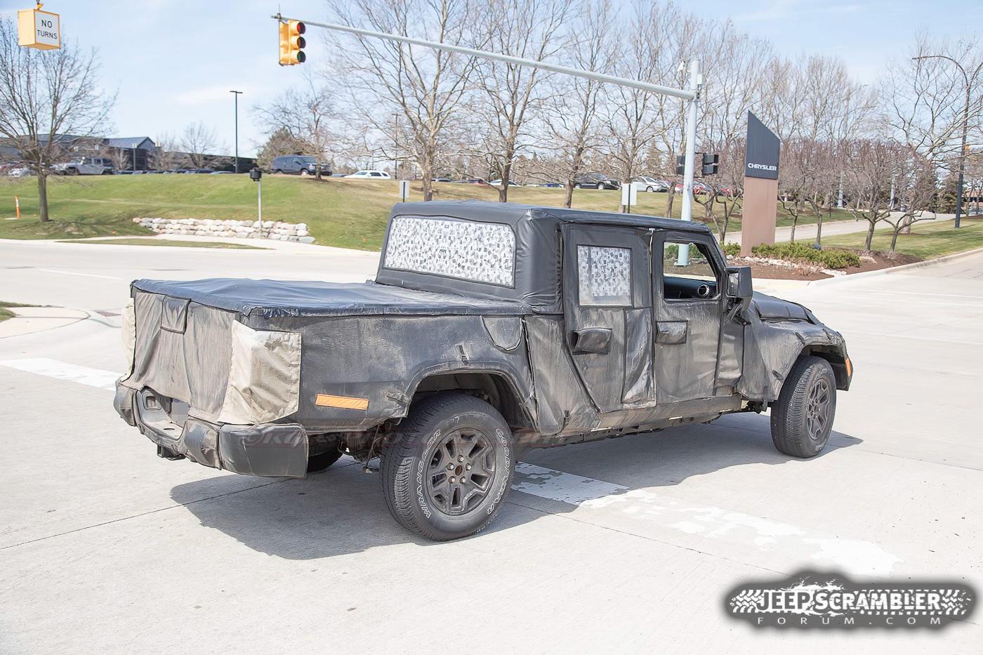 Jeep Gladiator 2020 JT Scrambler Begins Undressing, Showing Partial Grille and Lights 2019-JT-Jeep-Scrambler-Pickup-Truck-Grille-Headlights14