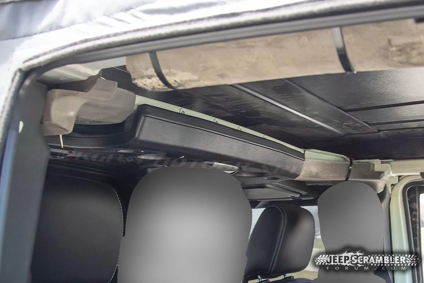 Jeep Gladiator 2020 JT Scrambler Begins Undressing, Showing Partial Grille and Lights 2019-JT-Jeep-Scrambler-Pickup-Truck-Grille-Headlights4