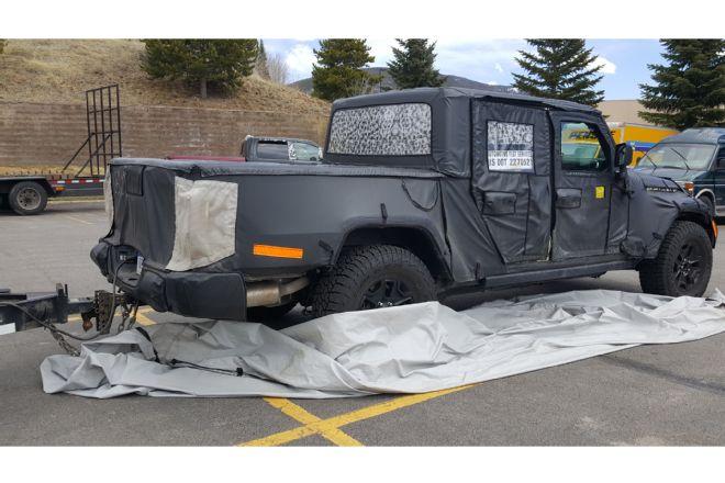 Jeep Gladiator Jeep Gladiator Pickup Truck (JT) Spy Pics and Videos! jeep-jt-spy-exhaust