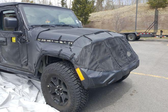 Jeep Gladiator Jeep Gladiator Pickup Truck (JT) Spy Pics and Videos! jeep-jt-spy-front