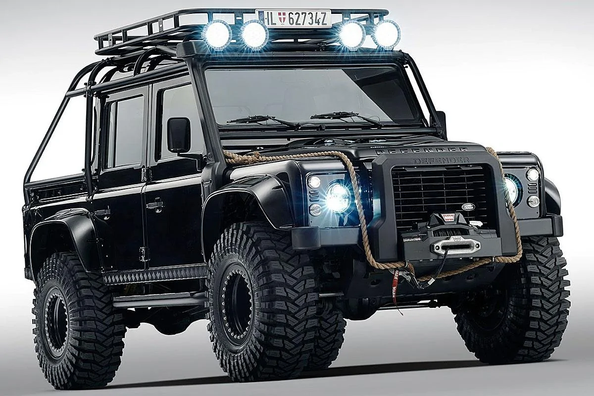 Jeep Gladiator FIRST AFTERMARKET MODIFICATION land-rover-defender-big-foot-from-james-bond-spectre-01