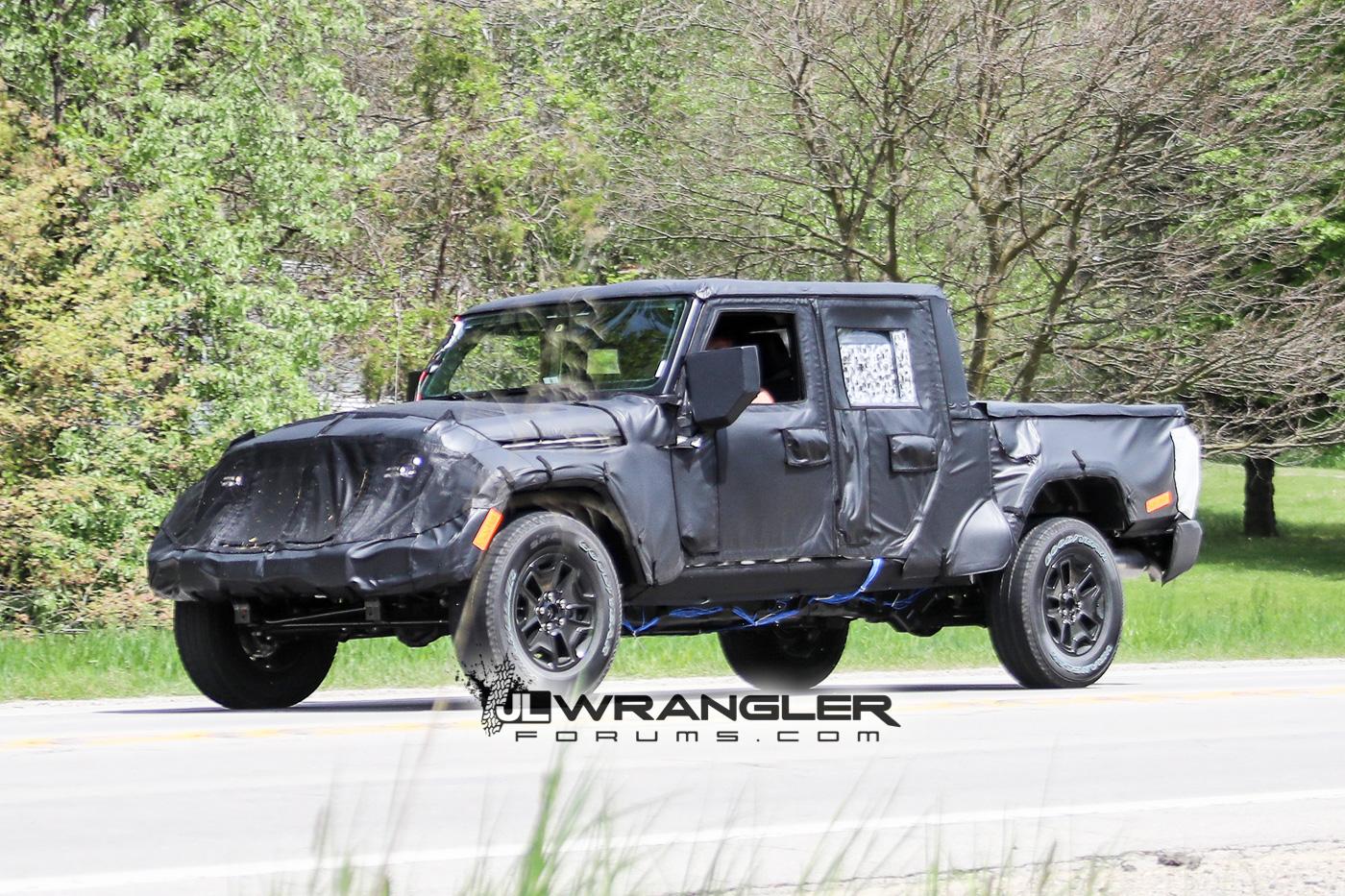 Jeep Gladiator Jeep Gladiator Pickup Truck (JT) Spy Pics and Videos! 2019-jt-jeep-wrangler-pickup-truck-6-