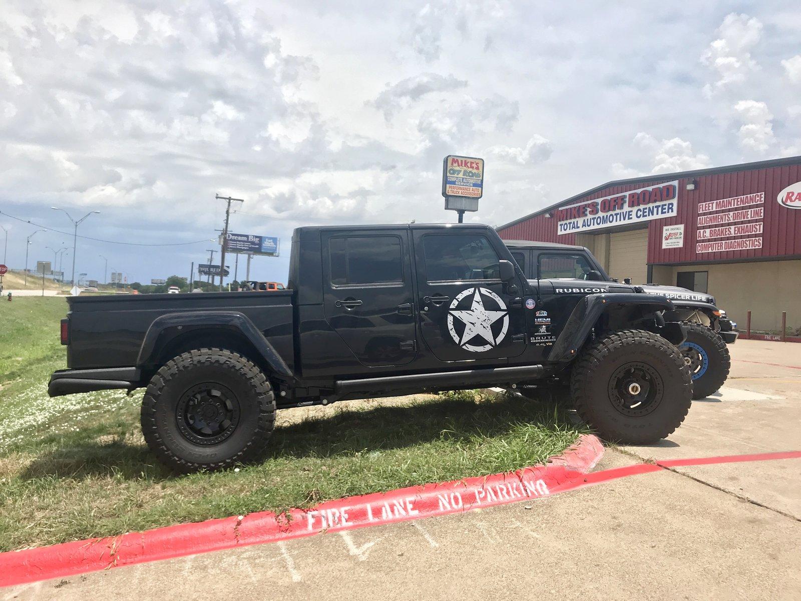 Jeep Gladiator Verified: 2020 JT Gladiator Pickup Truck Production Starts January 2019, Order Banks Open in Jan/Feb 65E4659D-30D7-4987-935A-4BAC75C30167