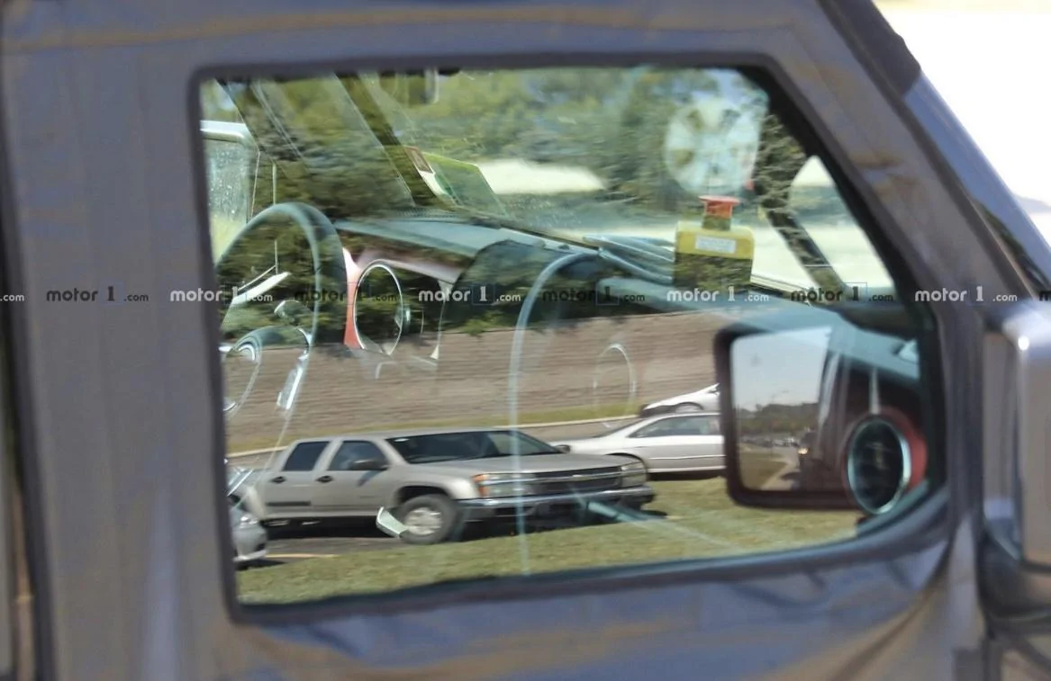 Jeep Gladiator JT spotted with new interior 535DFDE6-625D-4599-A7EB-3080B597221F