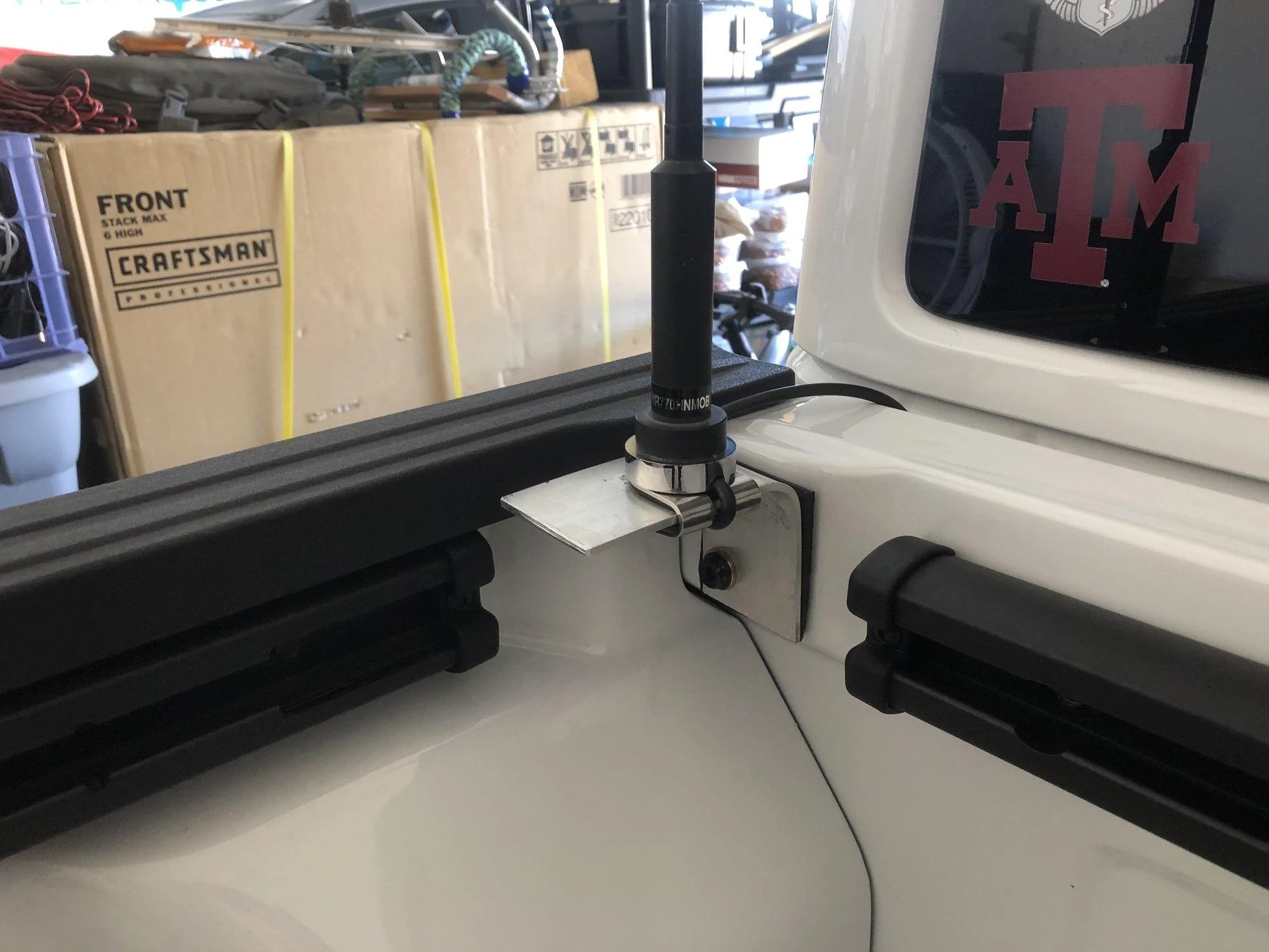 Jeep Gladiator Where will you attach a CB antenna? IMG_2277
