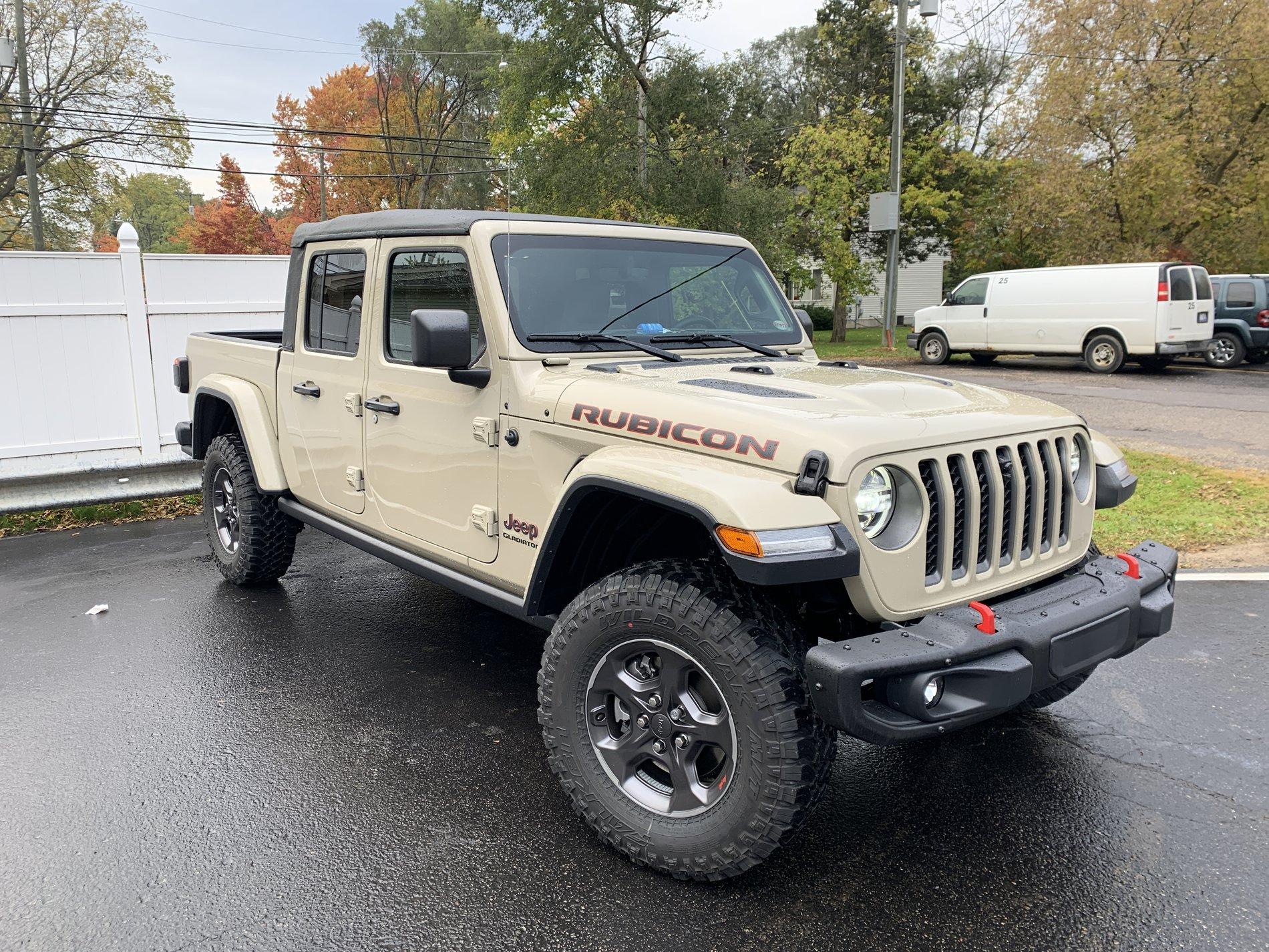 Jeep Gladiator Gator AND/OR Gobi Pics A05CC741-A041-4390-A588-445821820CBA
