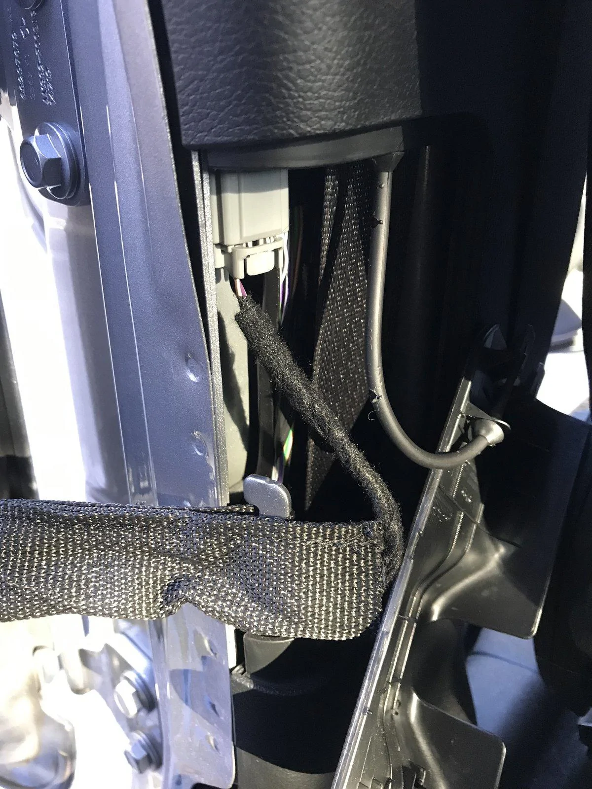 Jeep Gladiator Ordering a Base Sport, question about manual locks and windows 8DF7CF59-9456-4FCA-90AF-2AAC684C8956