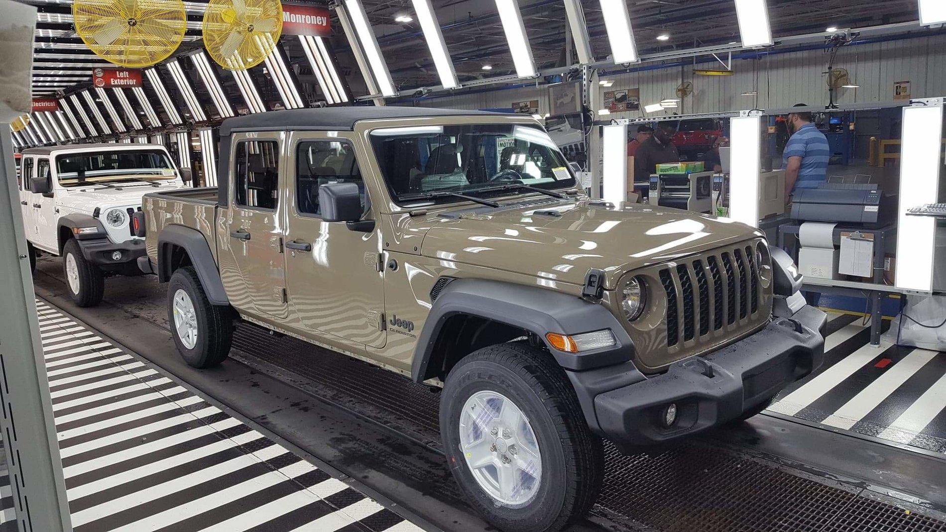 Jeep Gladiator GATOR Gladiator JT Club received_429652391021741