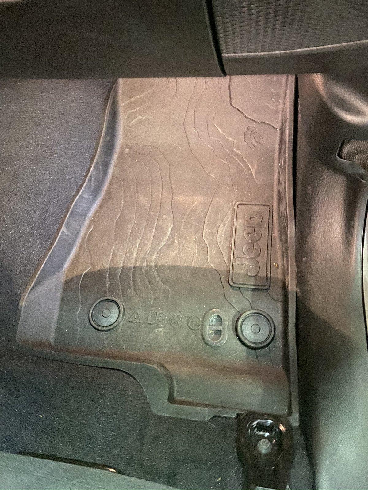 Jeep Gladiator Jeep Slush Mats Question 98F1595A-0CA2-491C-83AA-6D723DB124B3