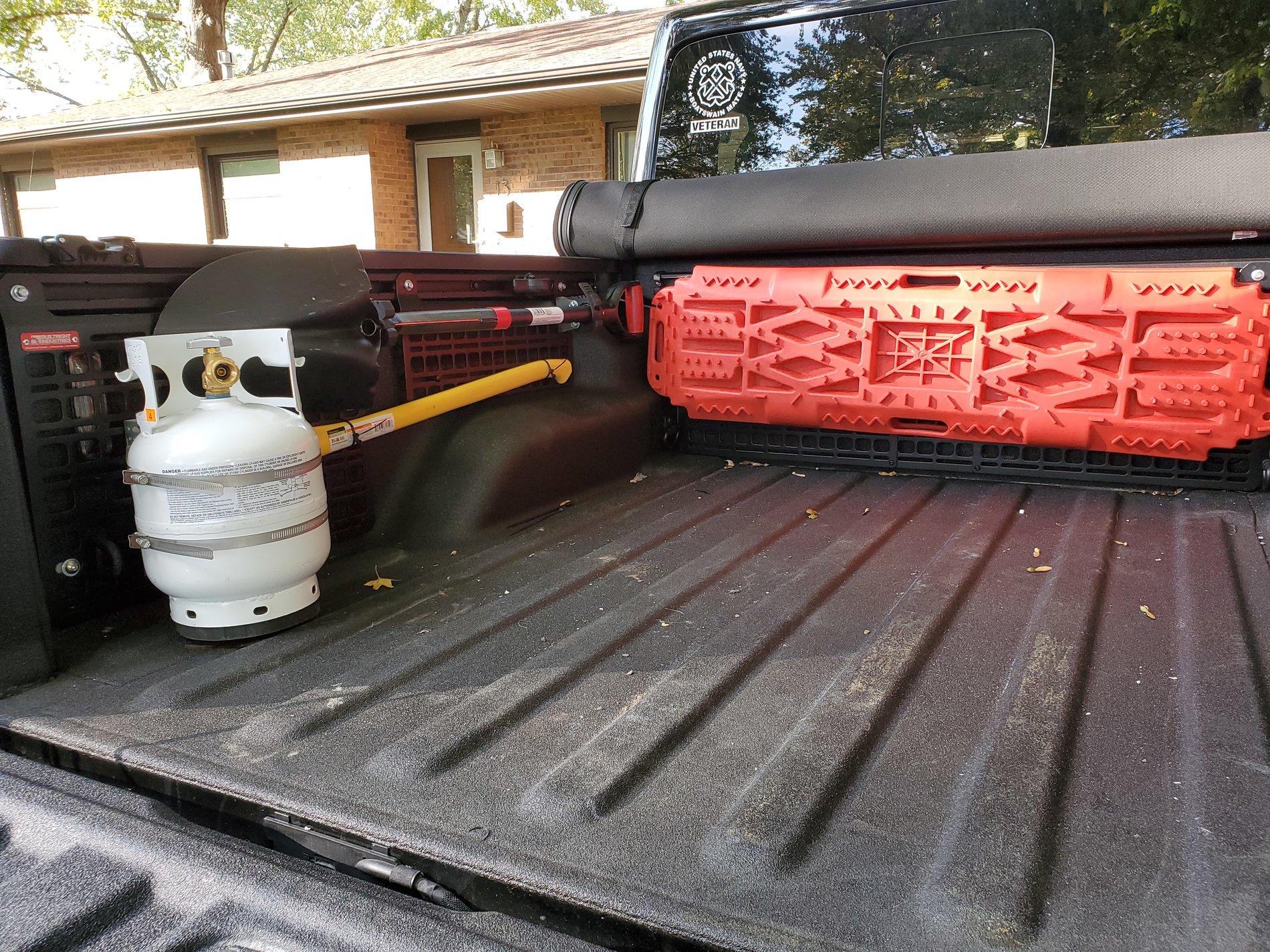 Jeep Gladiator BuiltRight Industries Bedside Racks - Any Interest? 20191023_155153