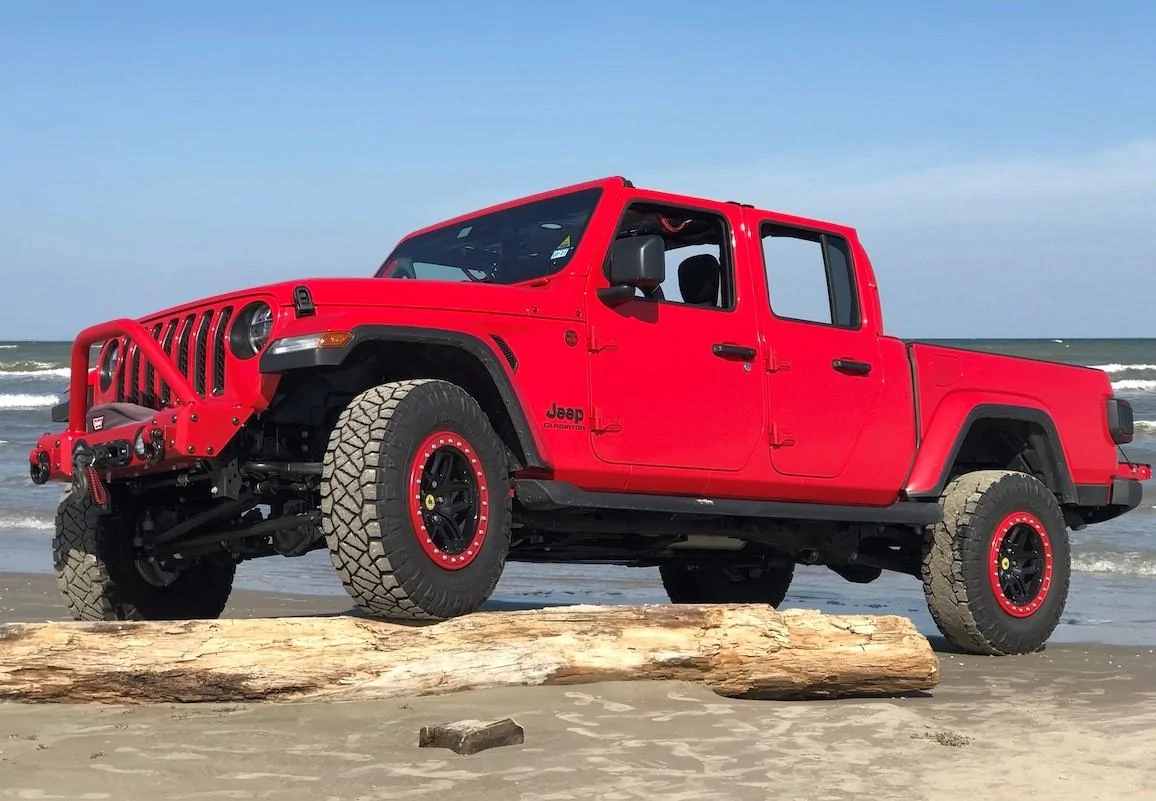 Jeep Gladiator Anyone considering 34”? beach crawler