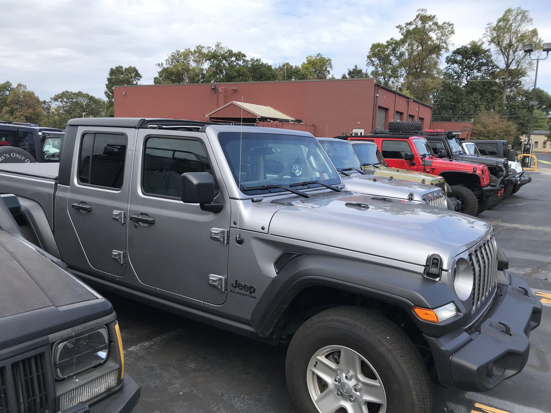 Jeep Gladiator Quadratec Tent Sale 1C76D88A-7721-4E42-8BBD-5E1FBD69531F