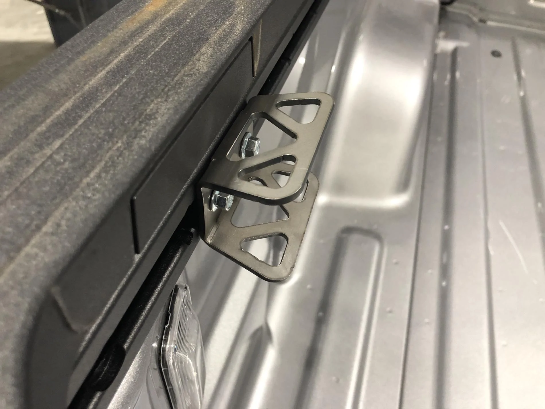 Jeep Gladiator BuiltRight Industries Utility Rail System - A $230 Mopar Trail Rail Alternative YDjWIty
