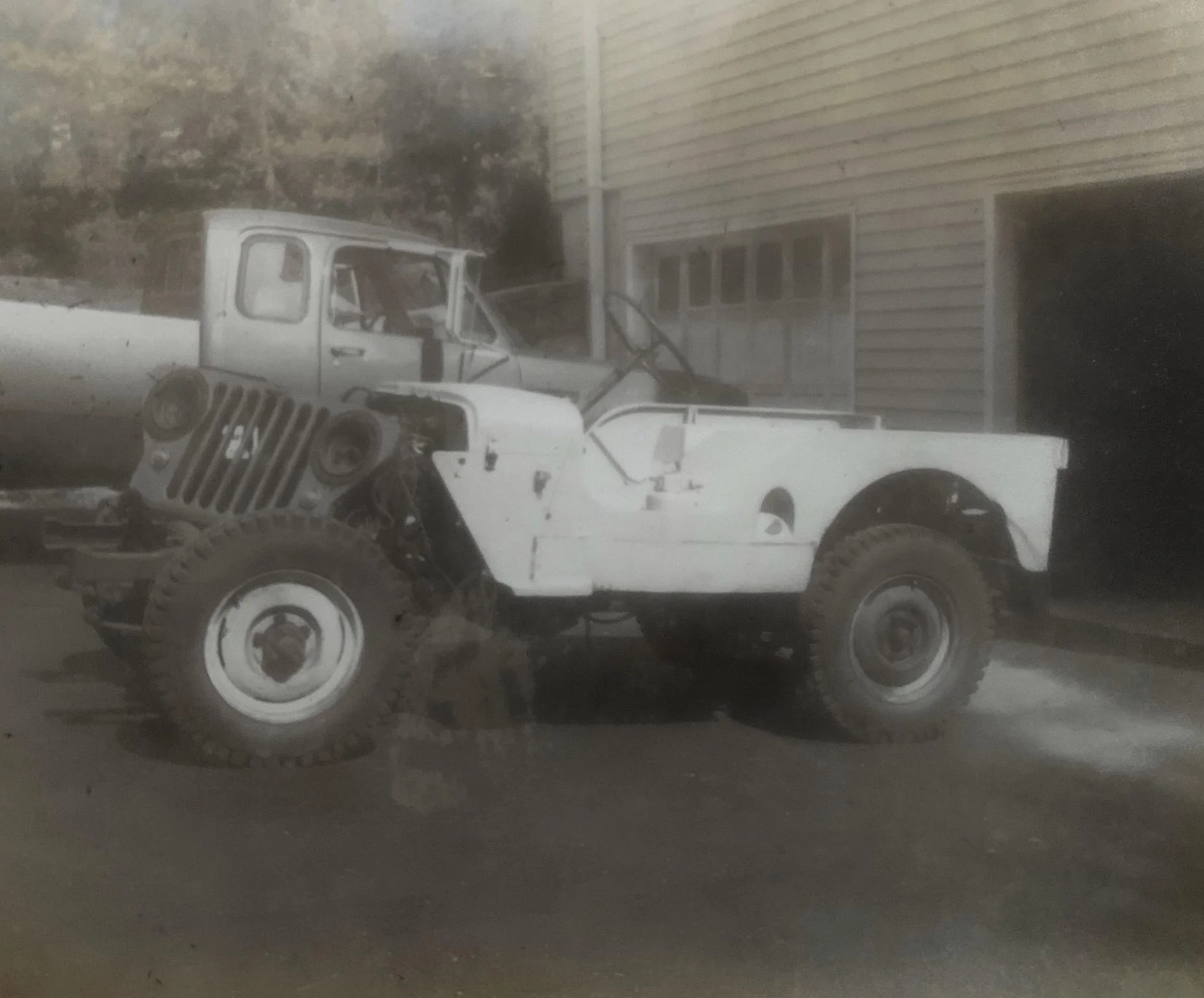 Jeep Gladiator What is your Jeep History? 85B3A690-B763-4842-9084-526A5694EEC3