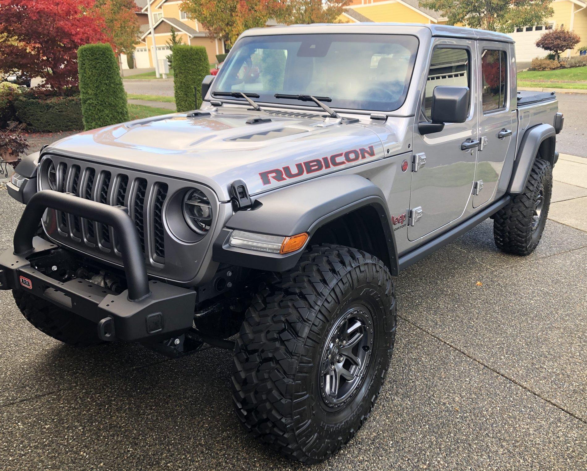 Jeep Gladiator Gladiators on Mopar 2" Lift Kit 177E5141-4B35-4C35-9EEE-1C8C751E59A4