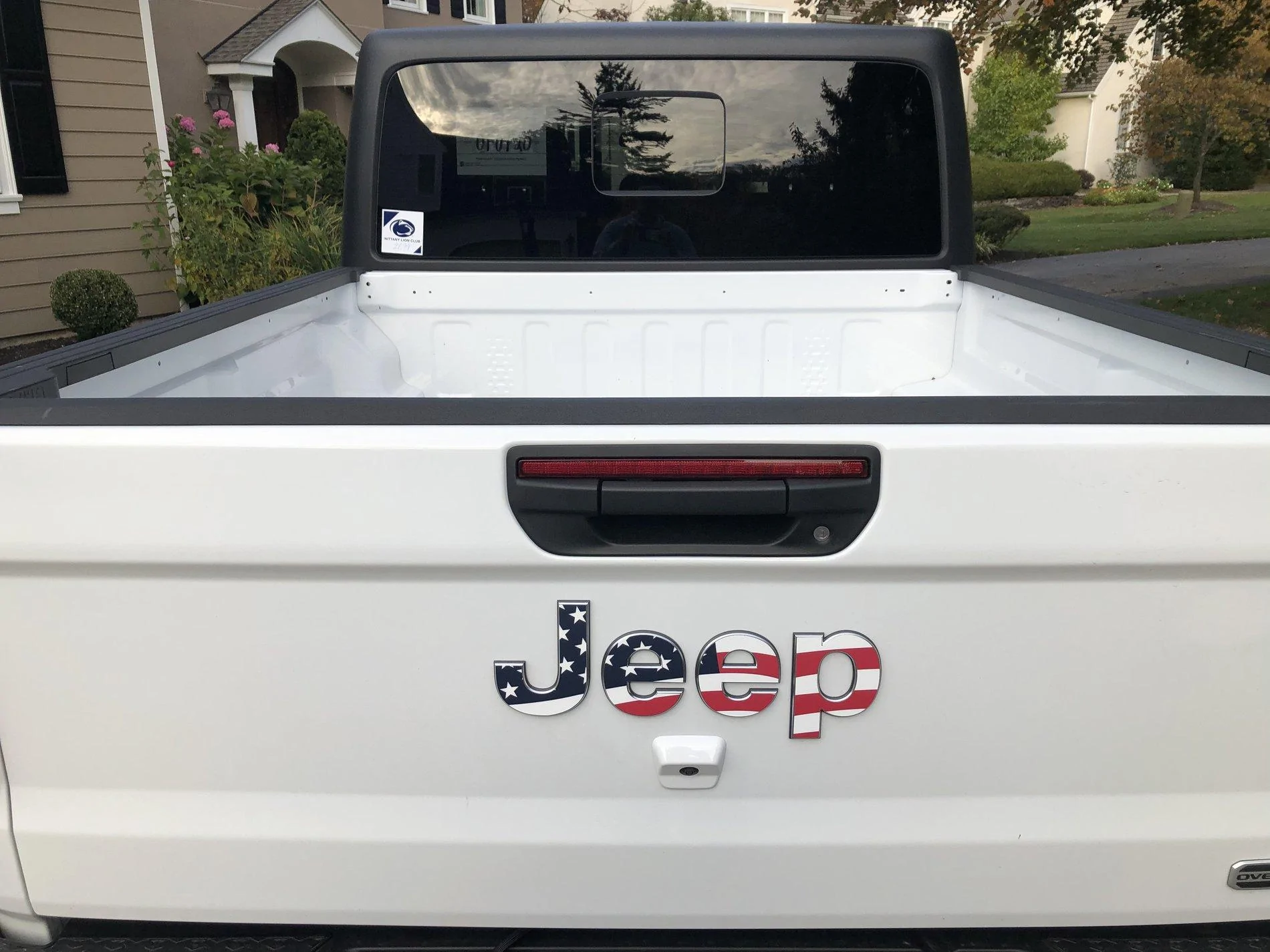 Jeep Gladiator "JEEP" tailgate badge mods? FBFFC8D3-A0EF-407C-A18A-13F07A5F659D
